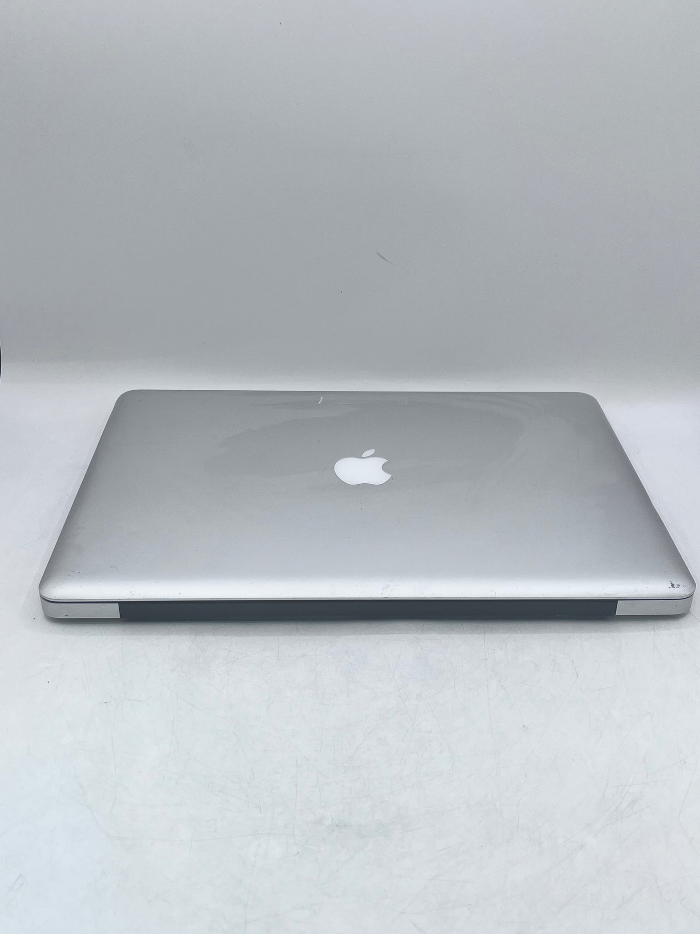 Apple MacBook Pro A1286 15-Inch (Core i7-2675Q @ 2.20GHz 8GB) NO HDD/OS