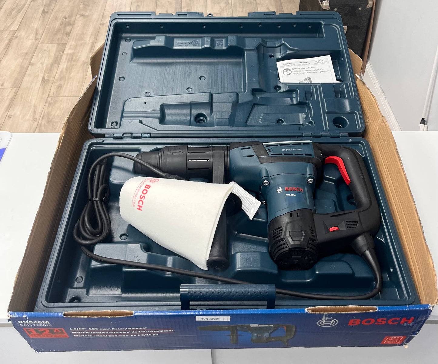 Bosch RH540M SDS-Max 12A 1-9/16 Combination Concrete/Masonry Rotary Hammer Drill