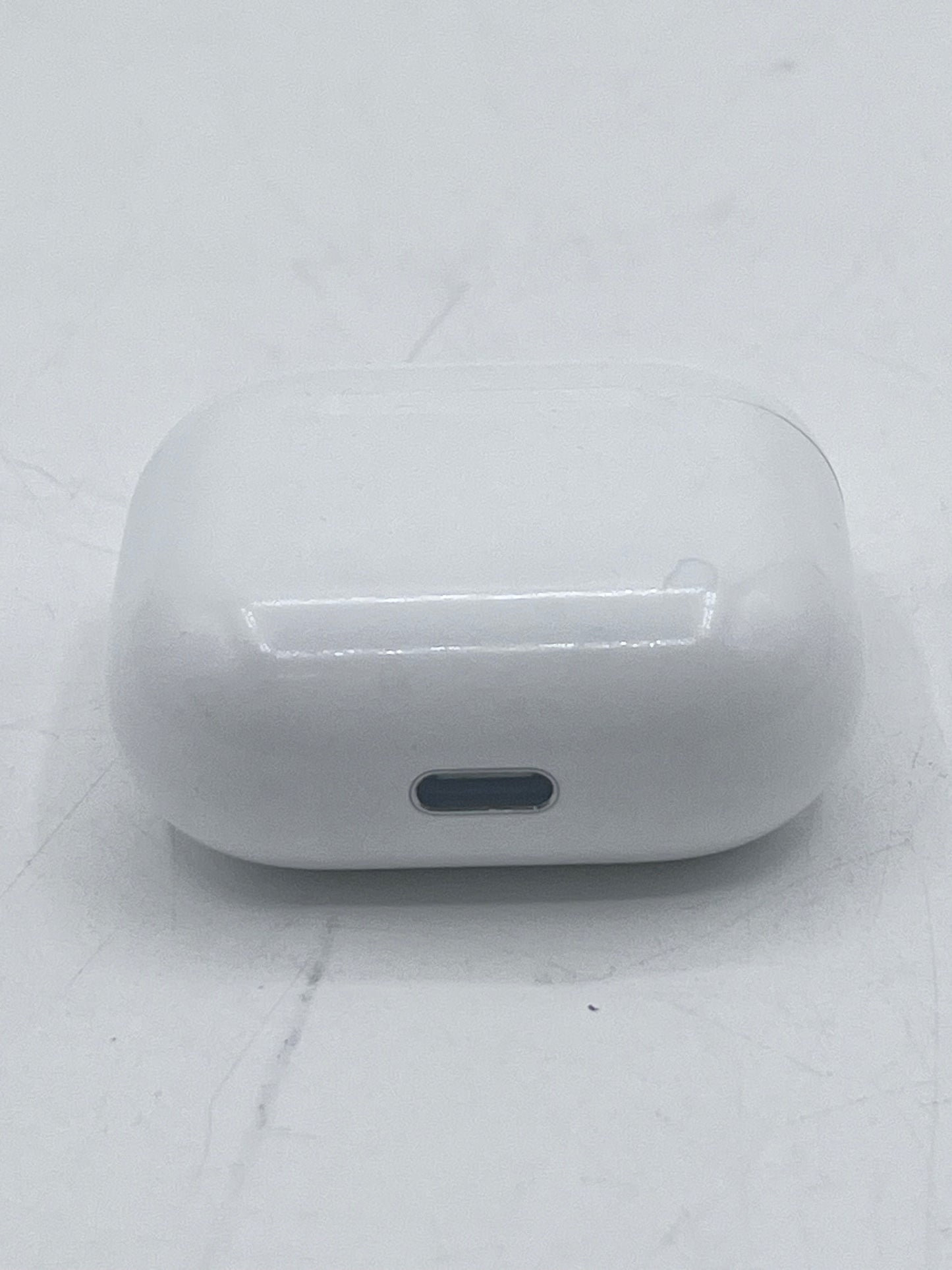 Apple Airpods 4th generation A3058 case, A3050 right bud, and A3053 left bud - White