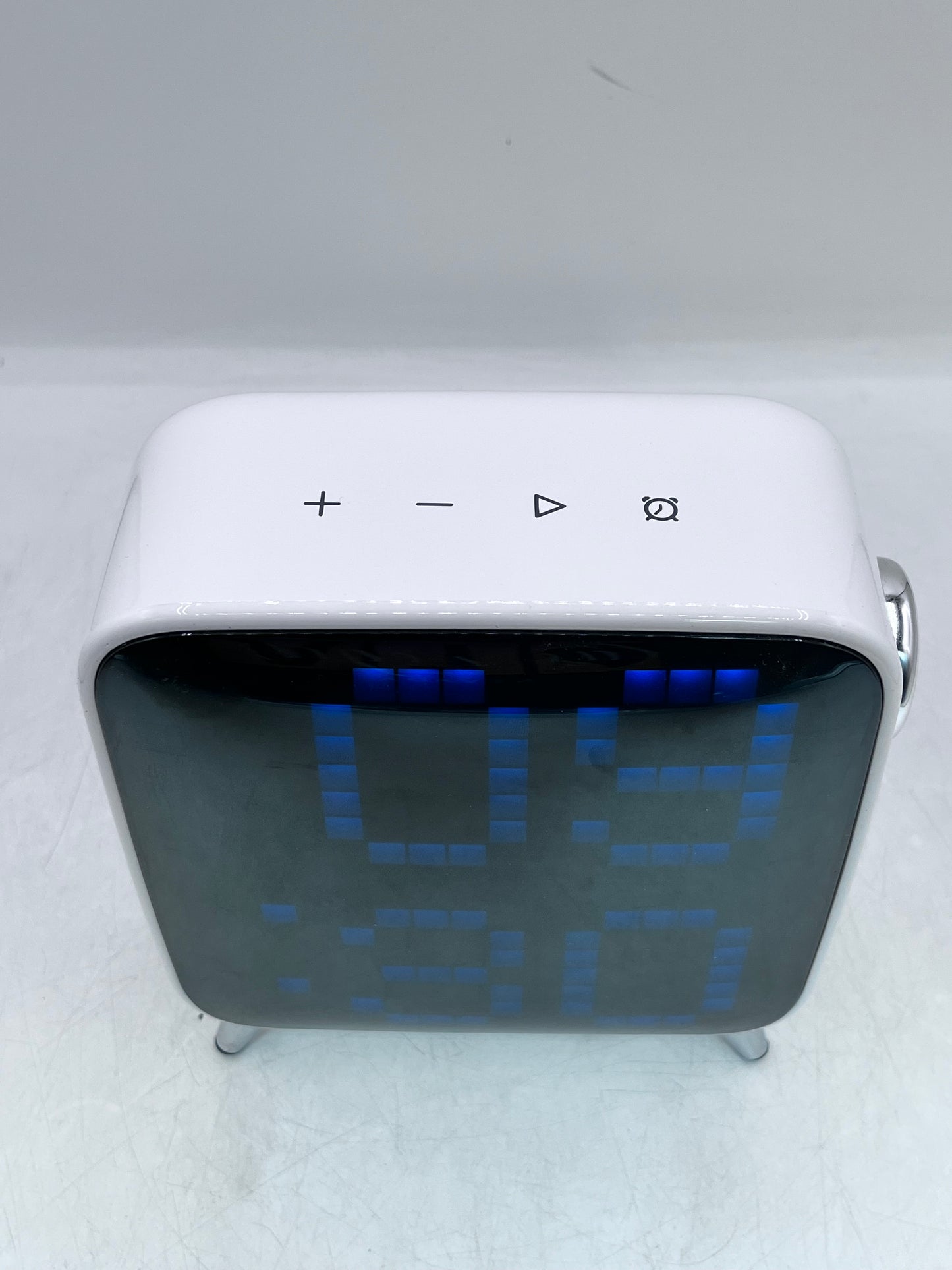 Divoom Tivoo-Max Portable Bluetooth Speaker System White Cube Design