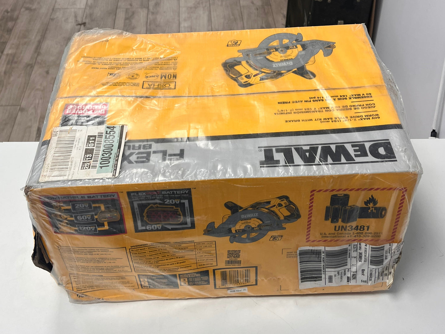 DeWalt DCS577X1 Flexvolt 60V Max 7-1/4" Cordless Wormdrive Saw Kit