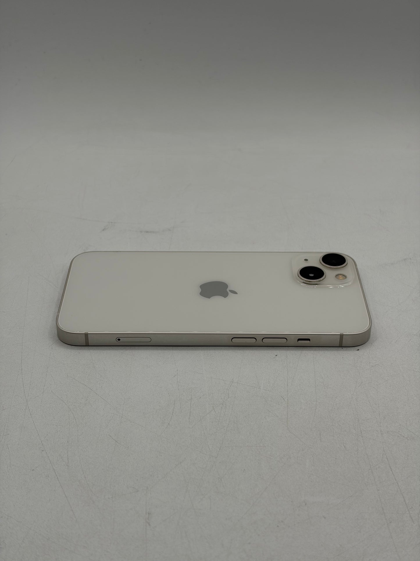 Unlocked Apple iPhone 13 128GB White A2482 MLA43LL/A Service Battery