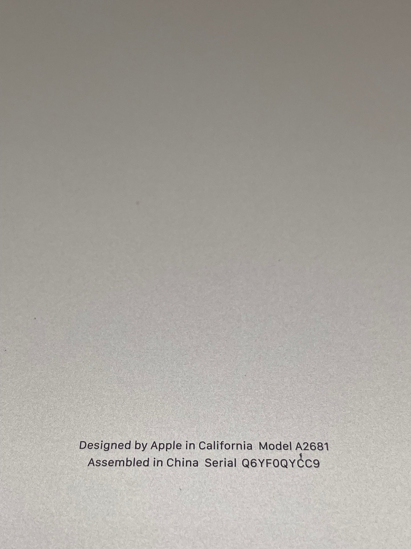2022 Apple MacBook Air 13.6" M2 8C CPU 8C GPU 8GB 256GB A2681 Starlight