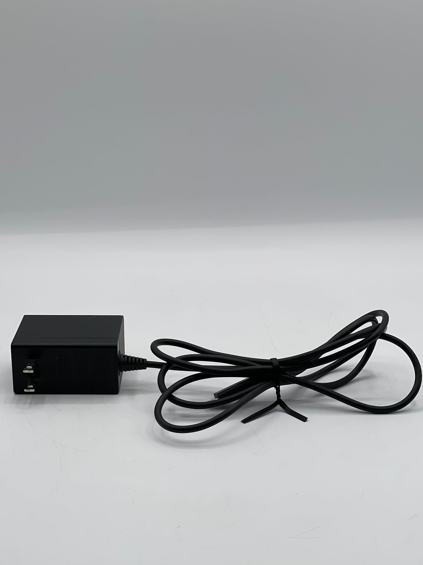Nintendo Switch Console V2 - Complete with Dock, Charger, Joycons