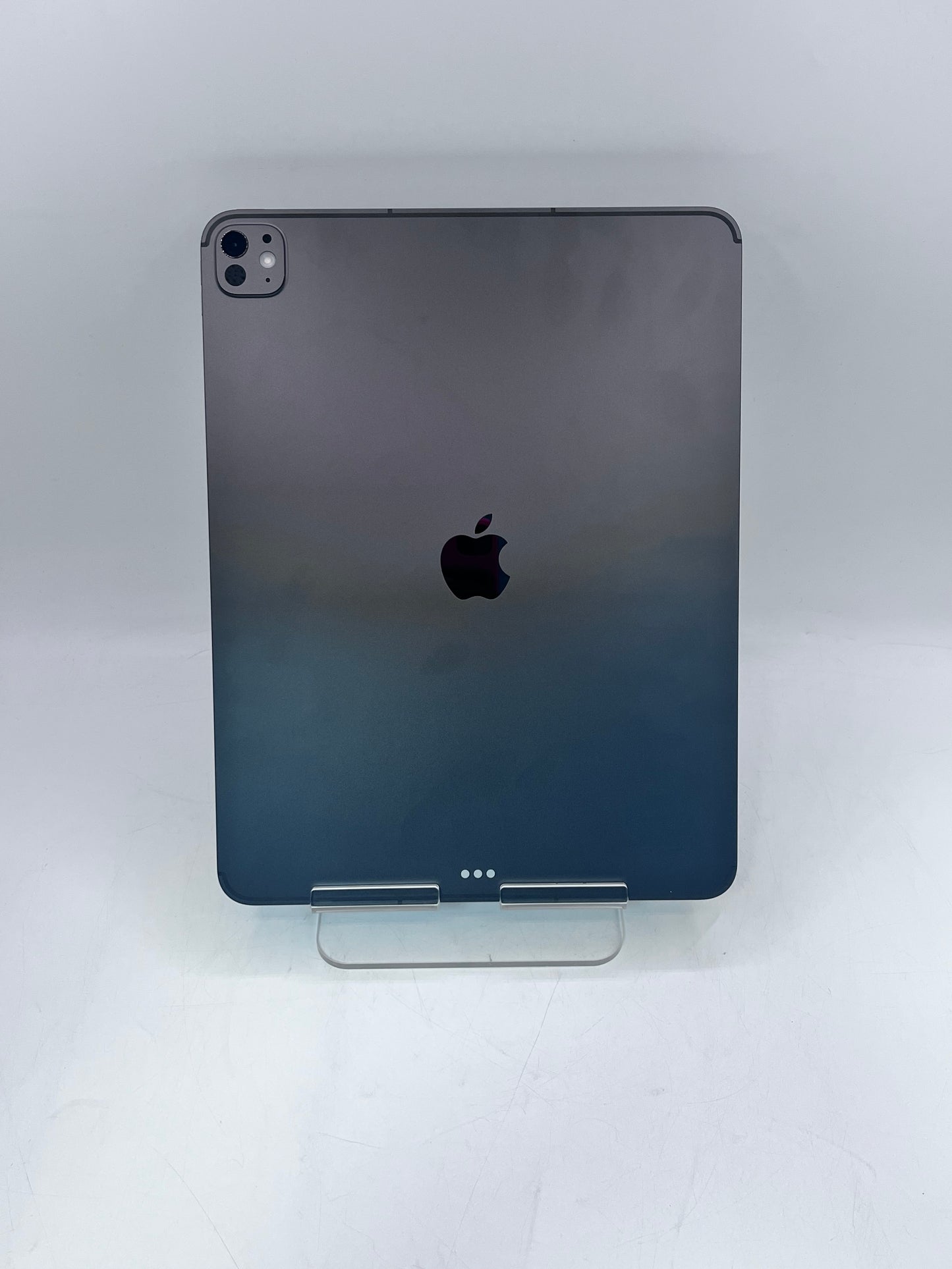 Unlocked Apple iPad Pro 13" (M5) A3361 ME7W4LL/A 256GB 0 cycle count 100% BH- Black