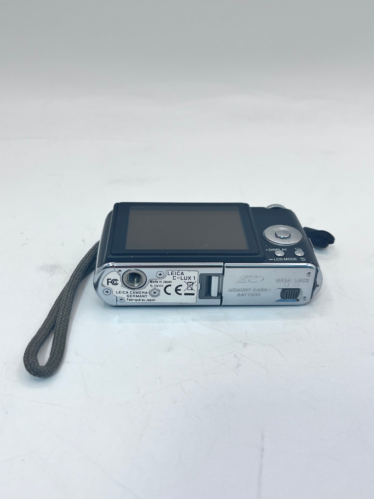 Leica C-Lux 1 Compact Digital Camera Silver w/Battery and Case Tested Working