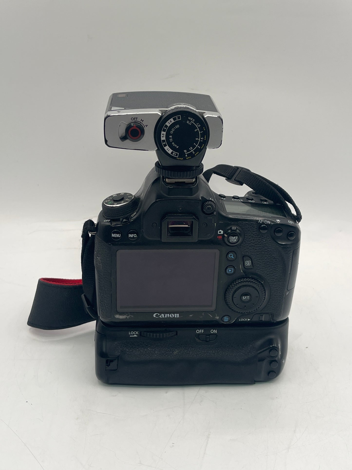 Canon EOS 6D Mark I 20.2 MP Camera W/ Battery Grip and Flash Tested Free Shipping