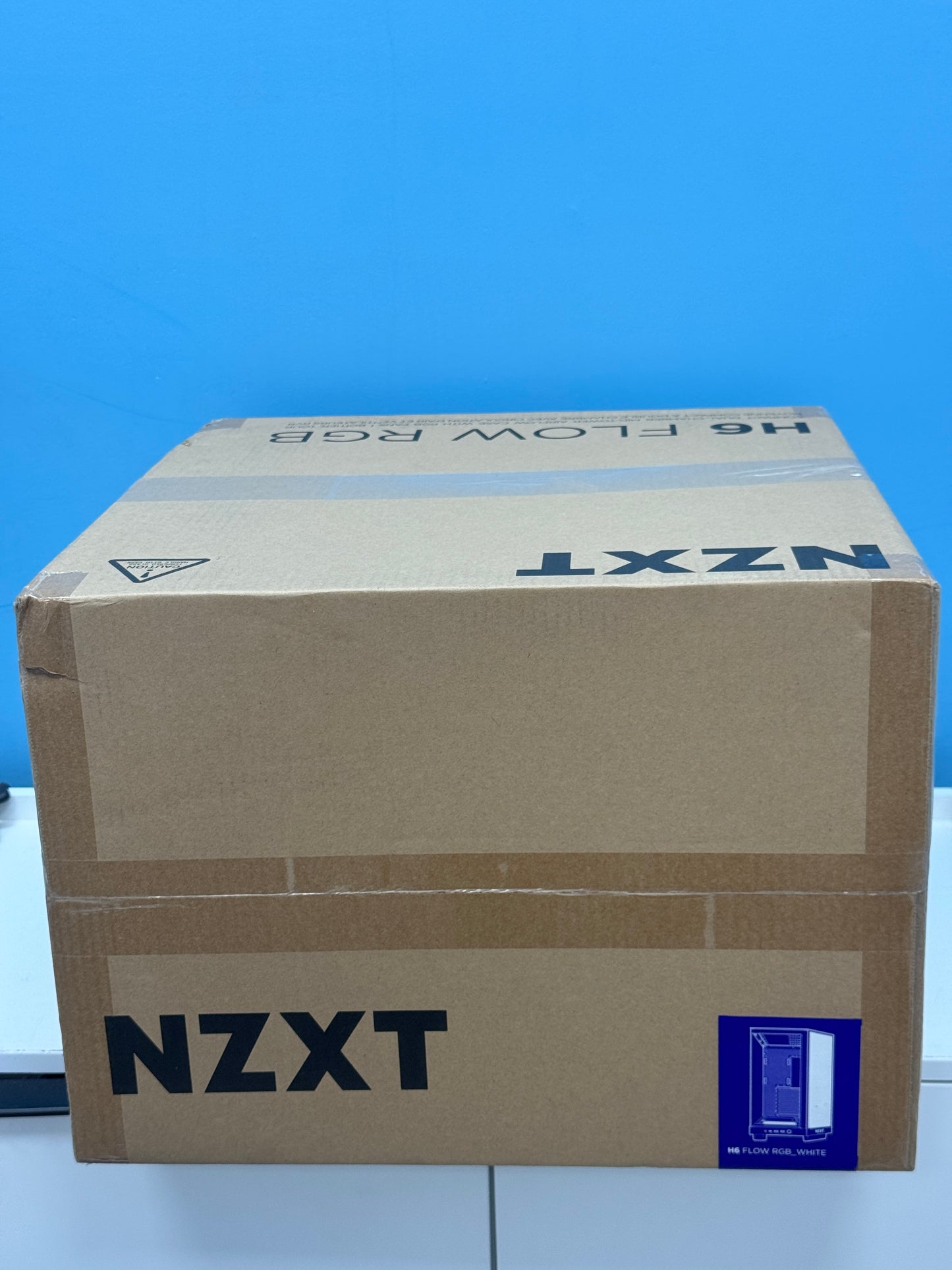 NZXT H6 FLOW RGB Compact Dual-Chamber Mid-Tower Airflow Case White