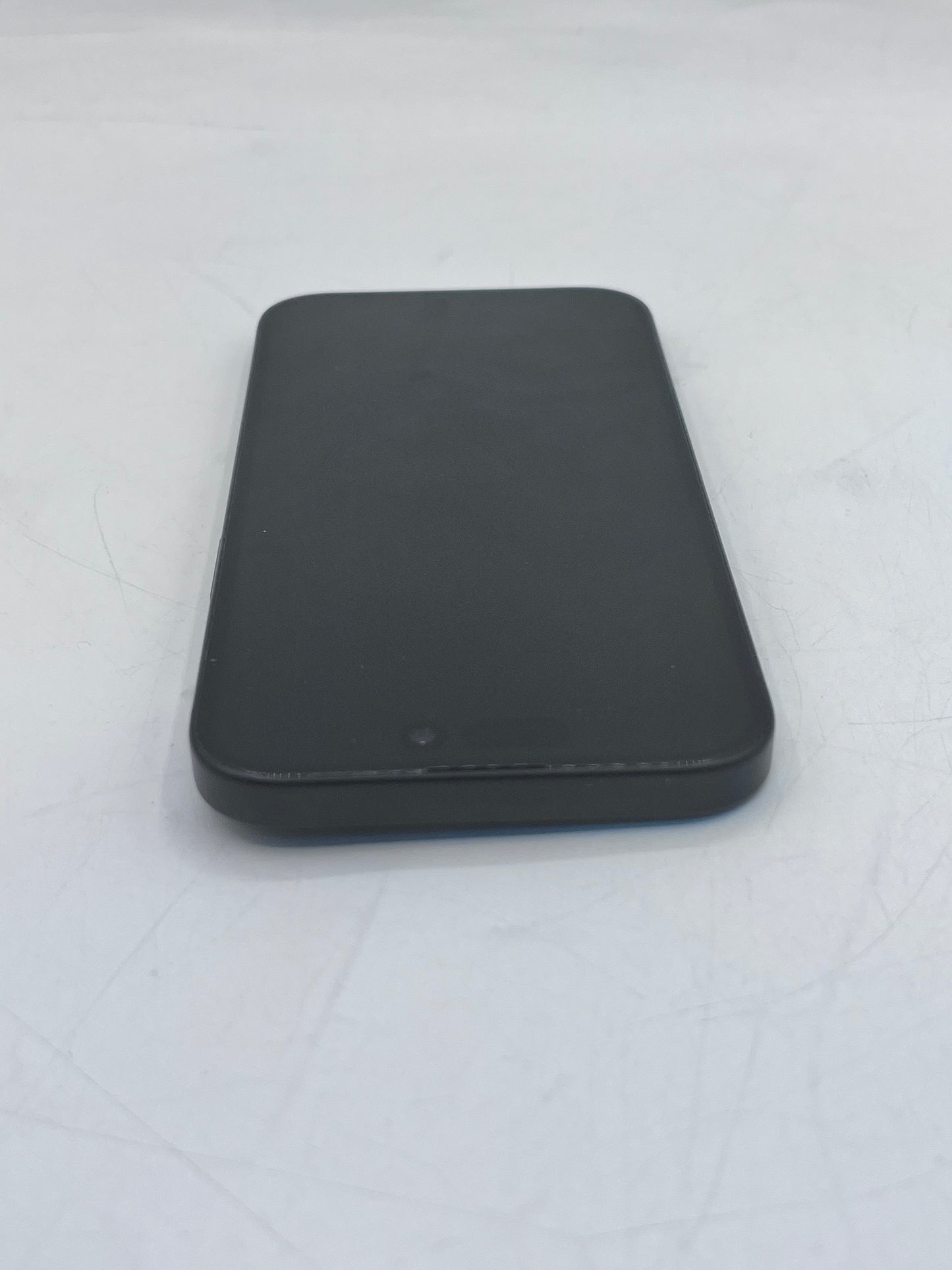 T-Mobile Apple iPhone 15 MTLV3LL/A A2846 6.1" 128GB - Black READ!