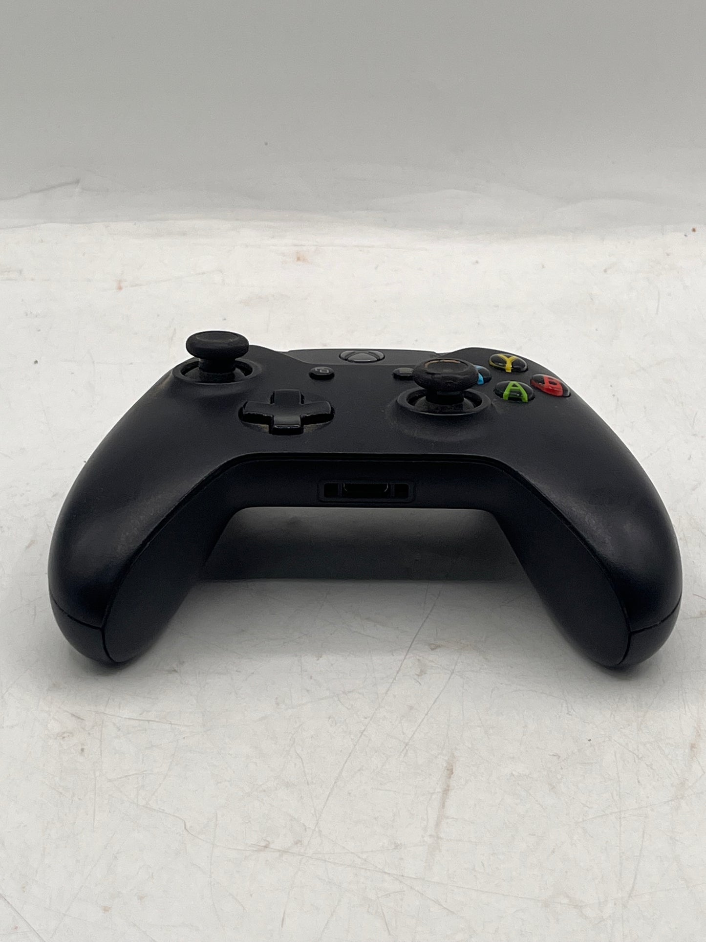 Microsoft Xbox One (1540) 2013 500GB Black Console with Controller