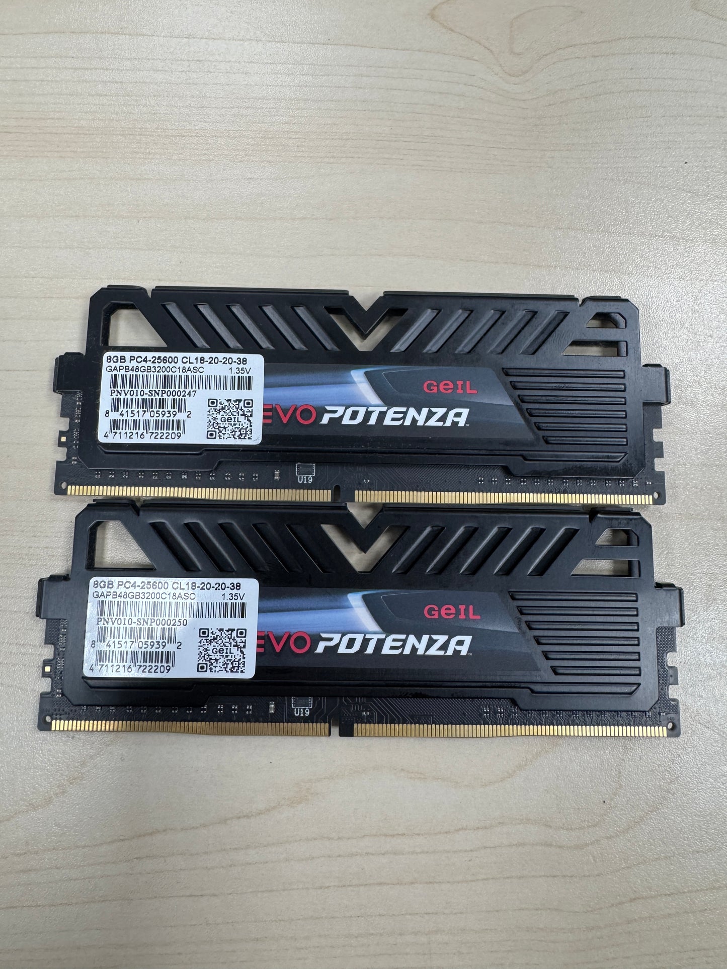 GeIL Evo Potenza 16GB 2x8GB DDR4 3200 PC4 25600 CL18 GAPB48GB3200C18ASC RAM
