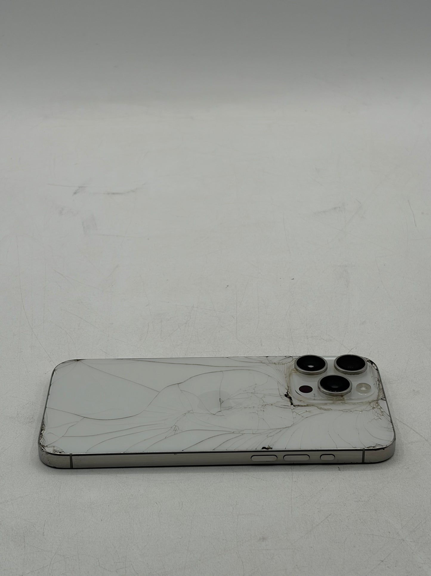 Unlocked Apple iPhone 15 Pro Max 256GB - Natural Titanium A2849 MU673LL/A 81% BH