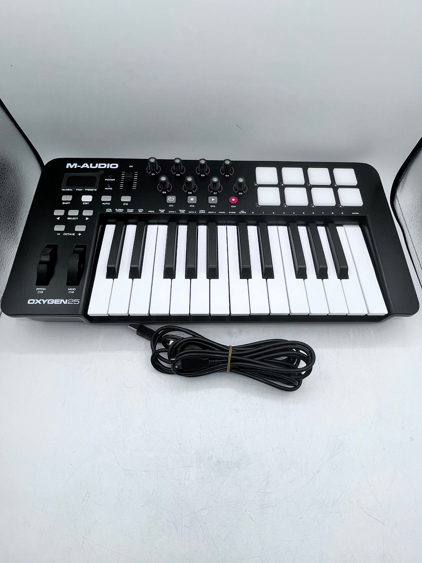 M-Audio Oxygen 25 IV Keyboard Controller 25 Keys Black