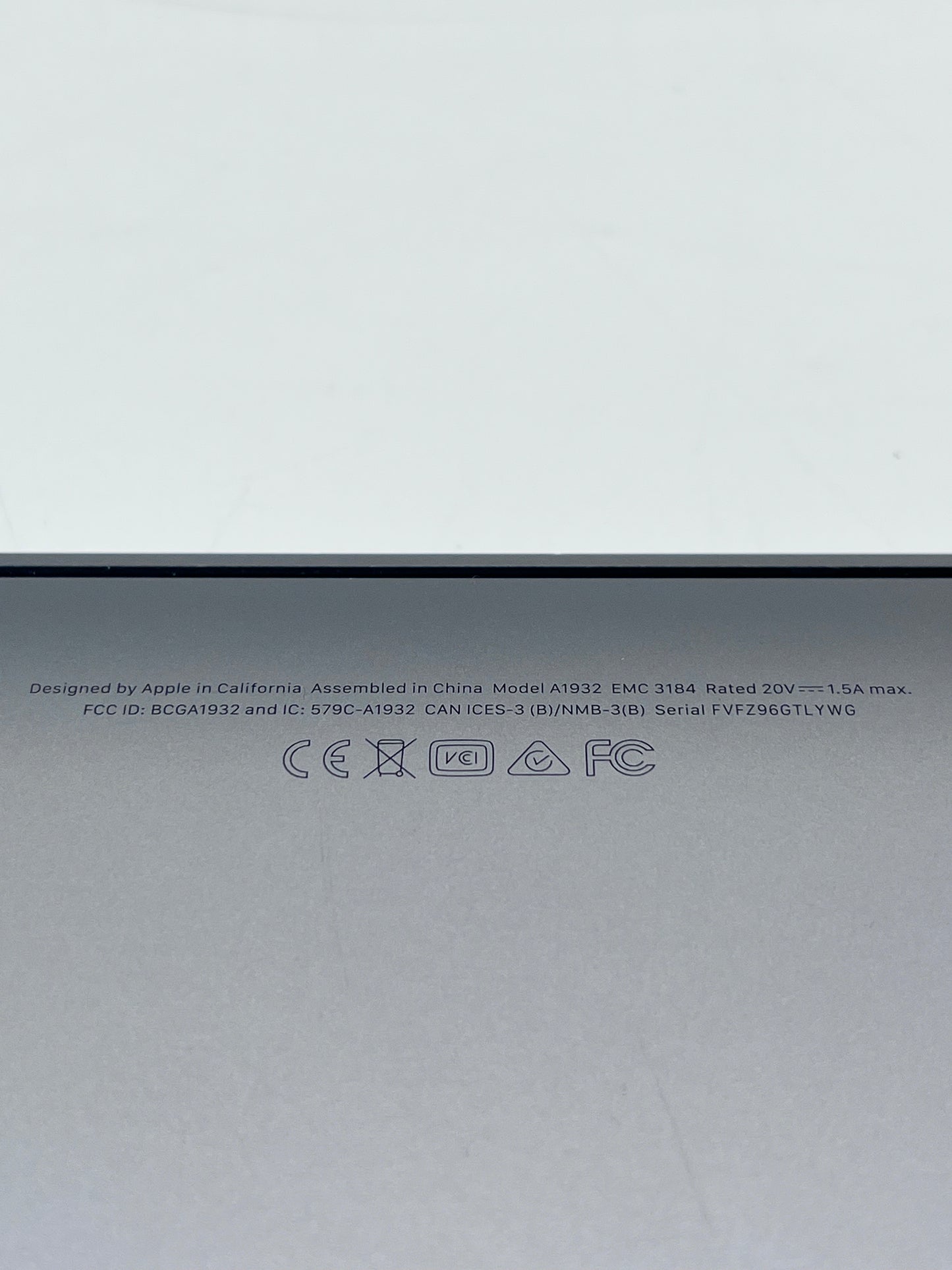 Apple MacBook Air 13" A1932 128GB 4GB 2019 - Space Gray