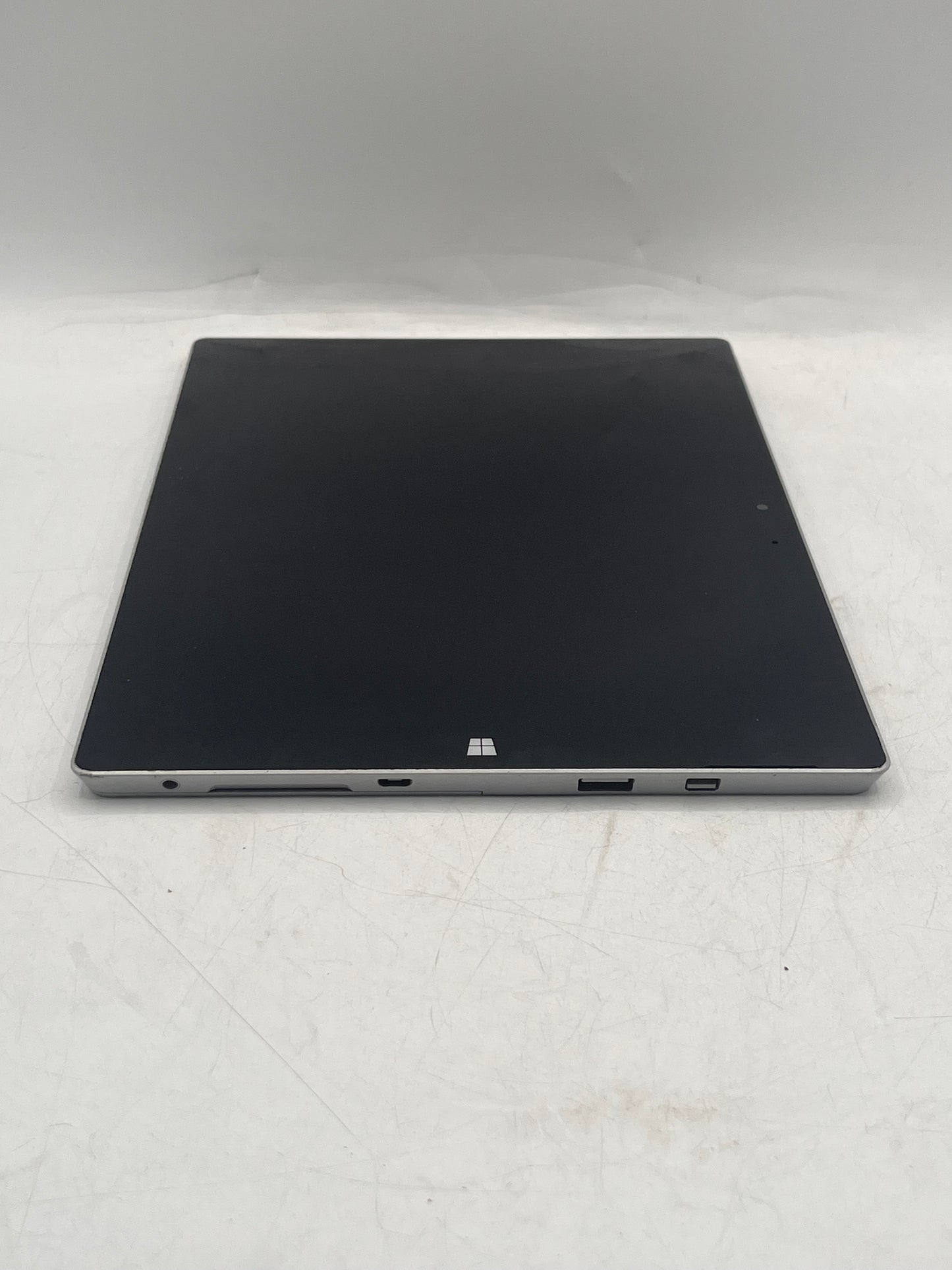 Microsoft Surface 3 10.8" Laptop/Tablet Intel Atom X7-Z8700 4GB 64GB