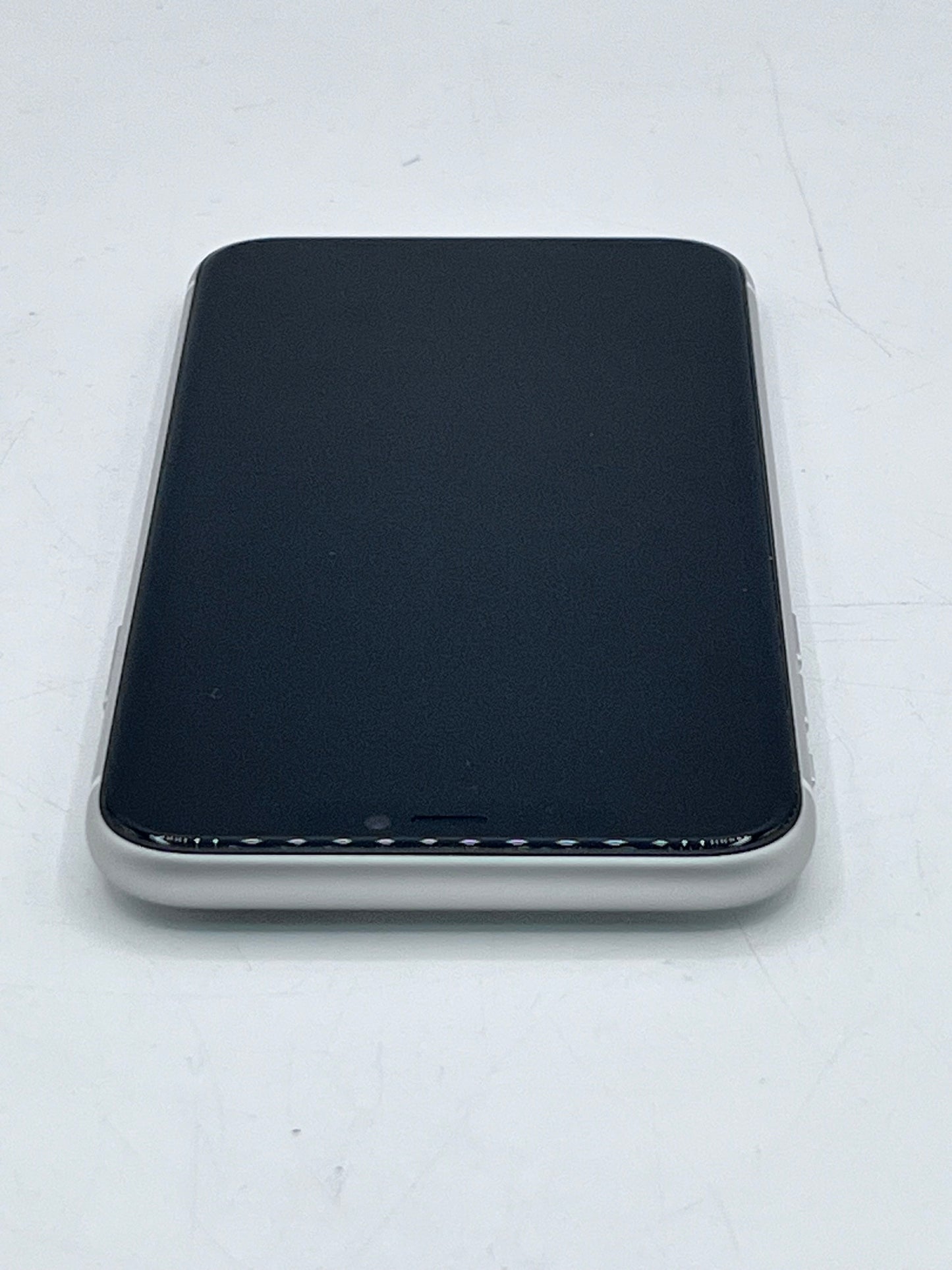 Unlocked Apple iPhone 11 64 GB A2111 MHC53LL/A White 97% Battery