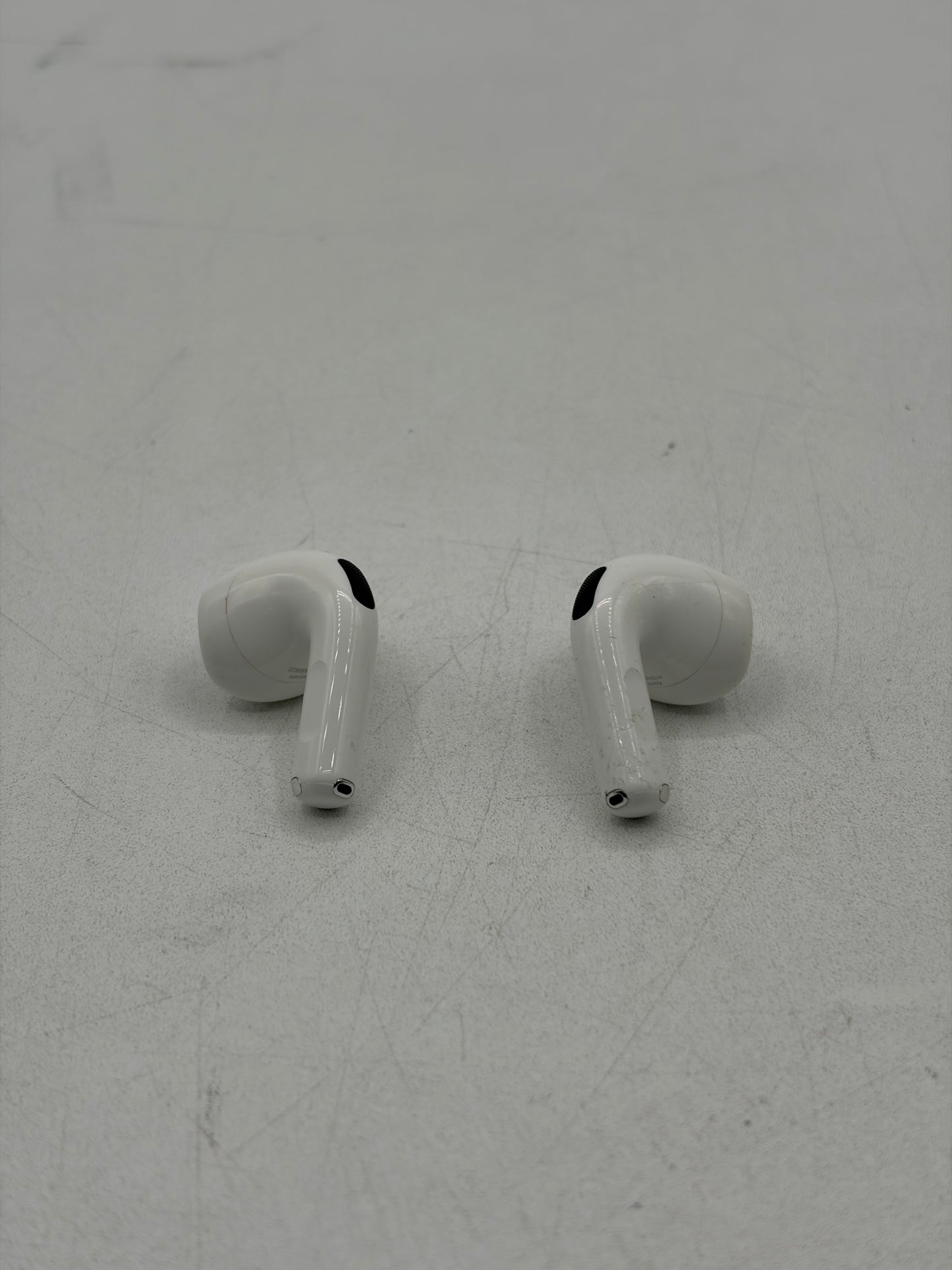 Apple AirPods (4th Gen) Complete Set A3055 A3056 A3059 - White