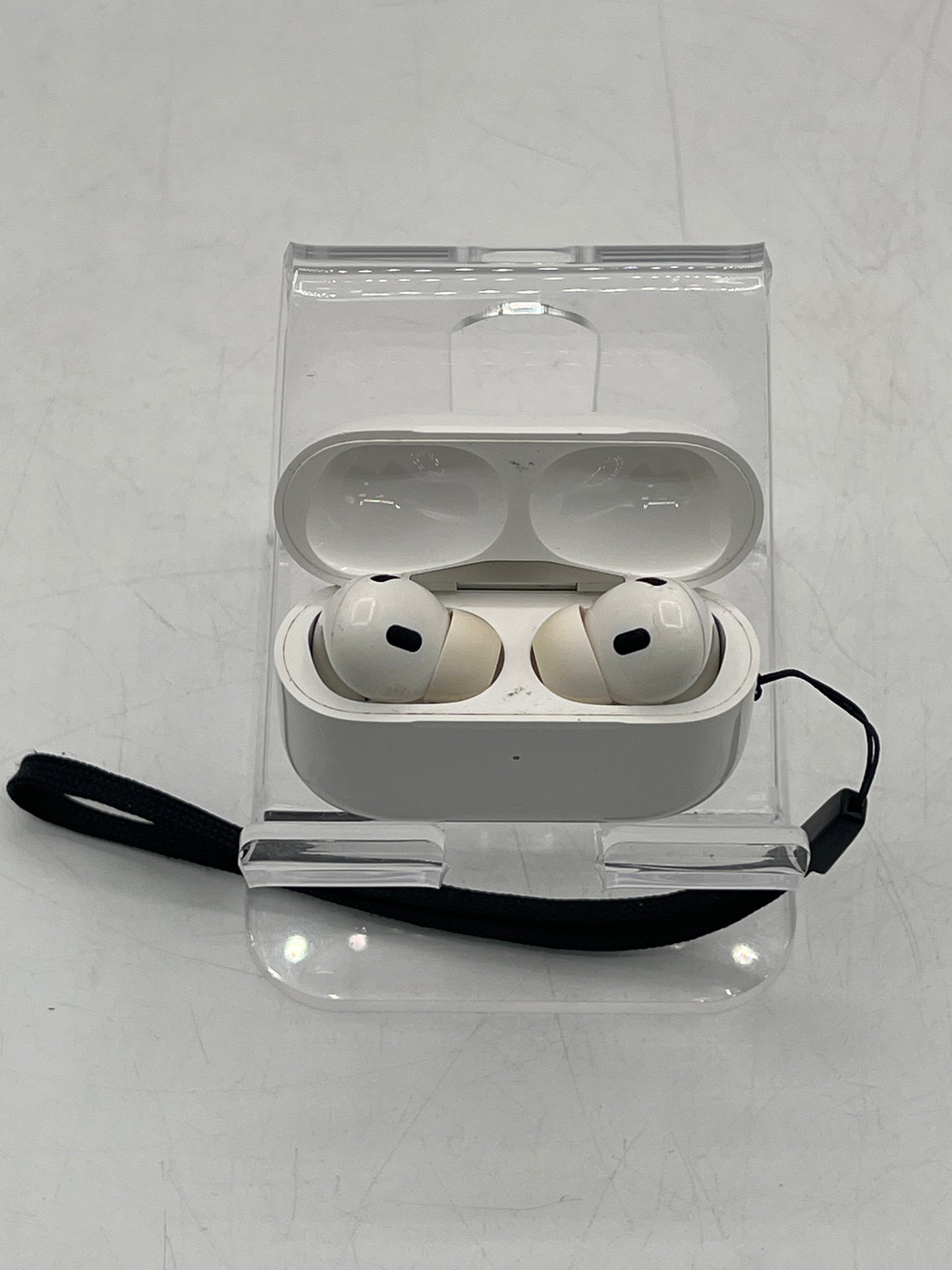 Apple AirPods Pro 2nd Gen with MagSafe Wireless Charging Case (USB‑C) Used