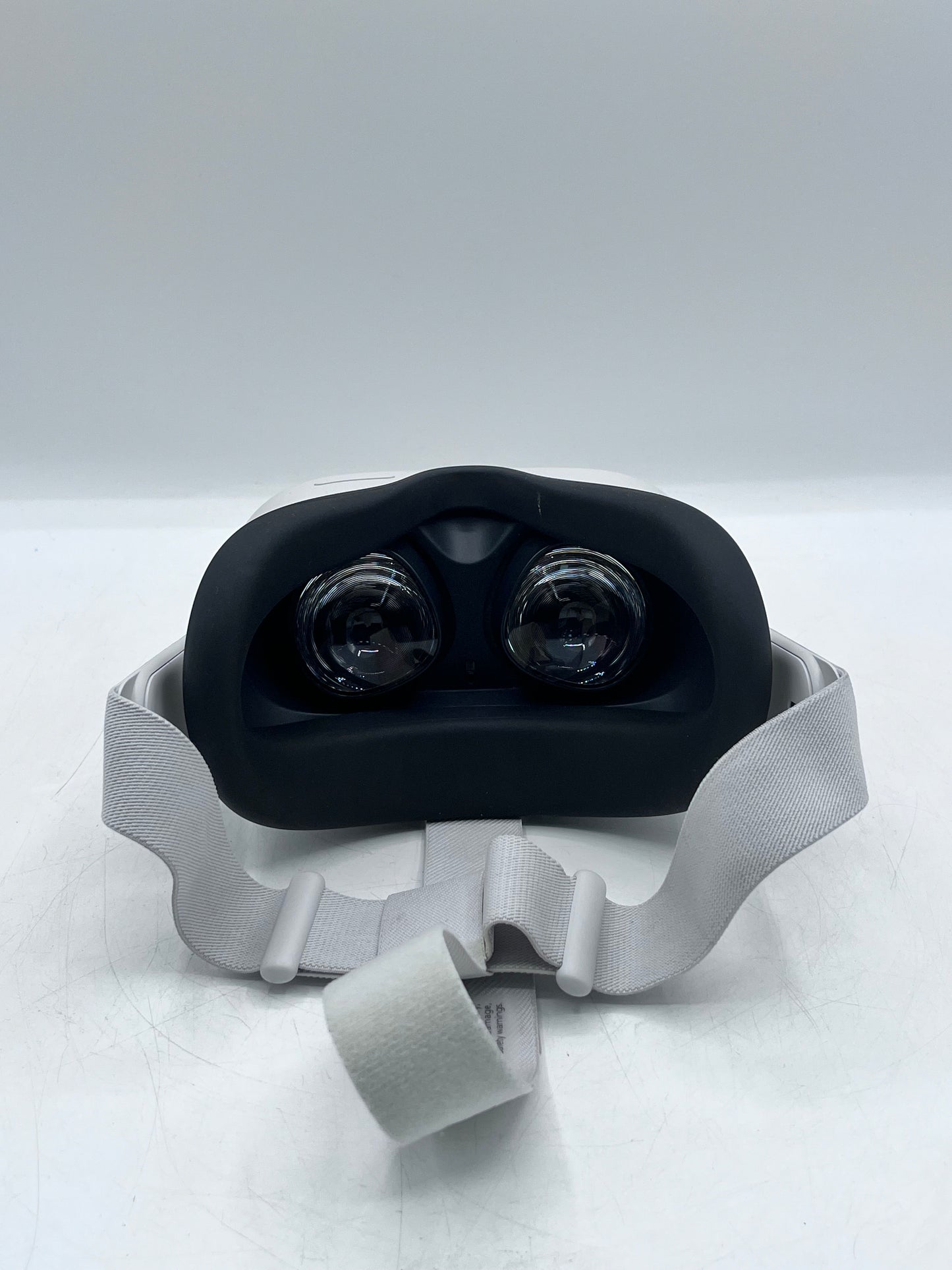 Meta Oculus Quest 2 Standalone VR Headset Only / KW49CM- 128GB - White - Fair Condition