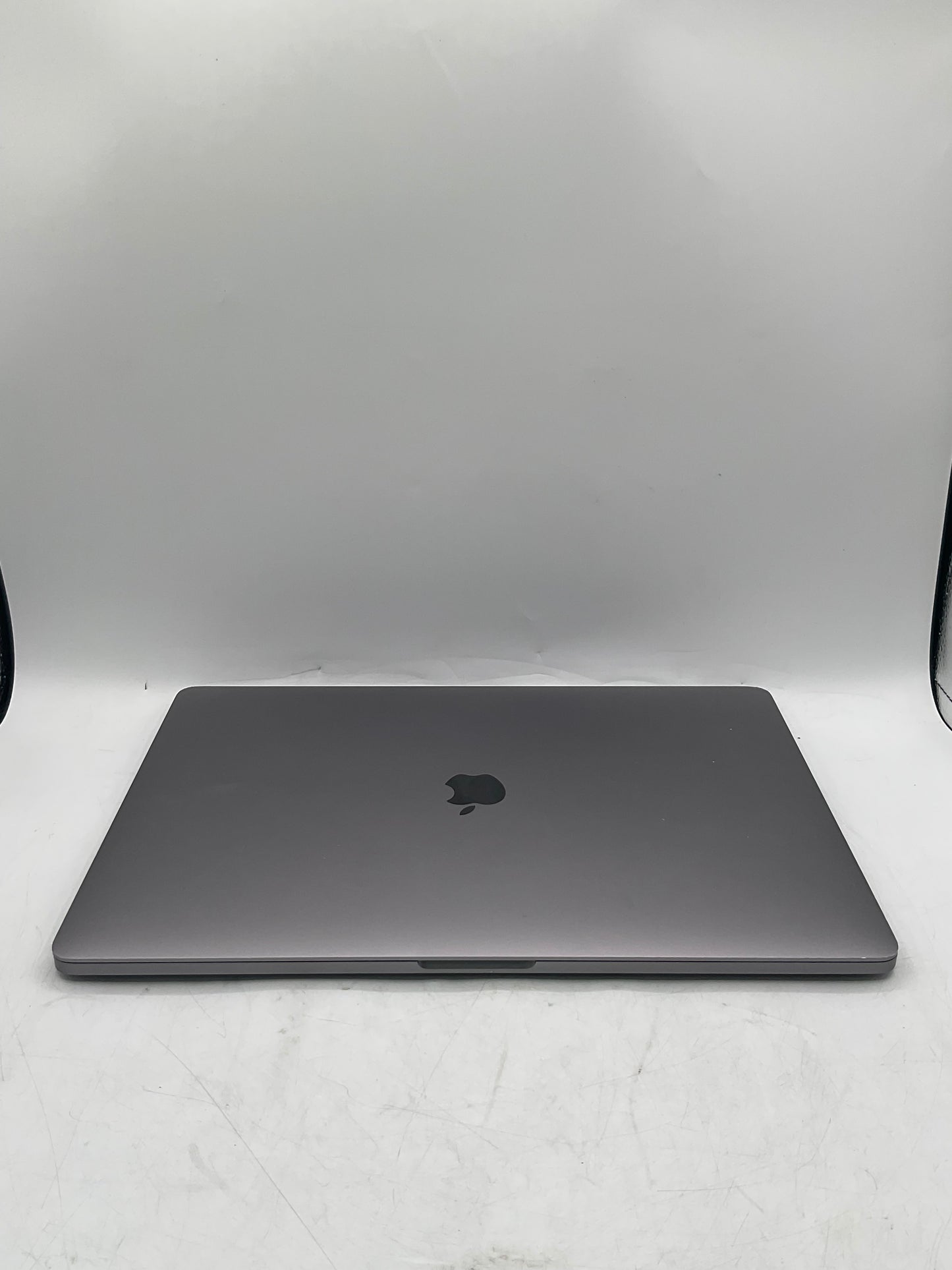 2019 Apple MacBook Pro 16" A2141 2.3GHz Core i9 16GB RAM 512GB SSD Silver