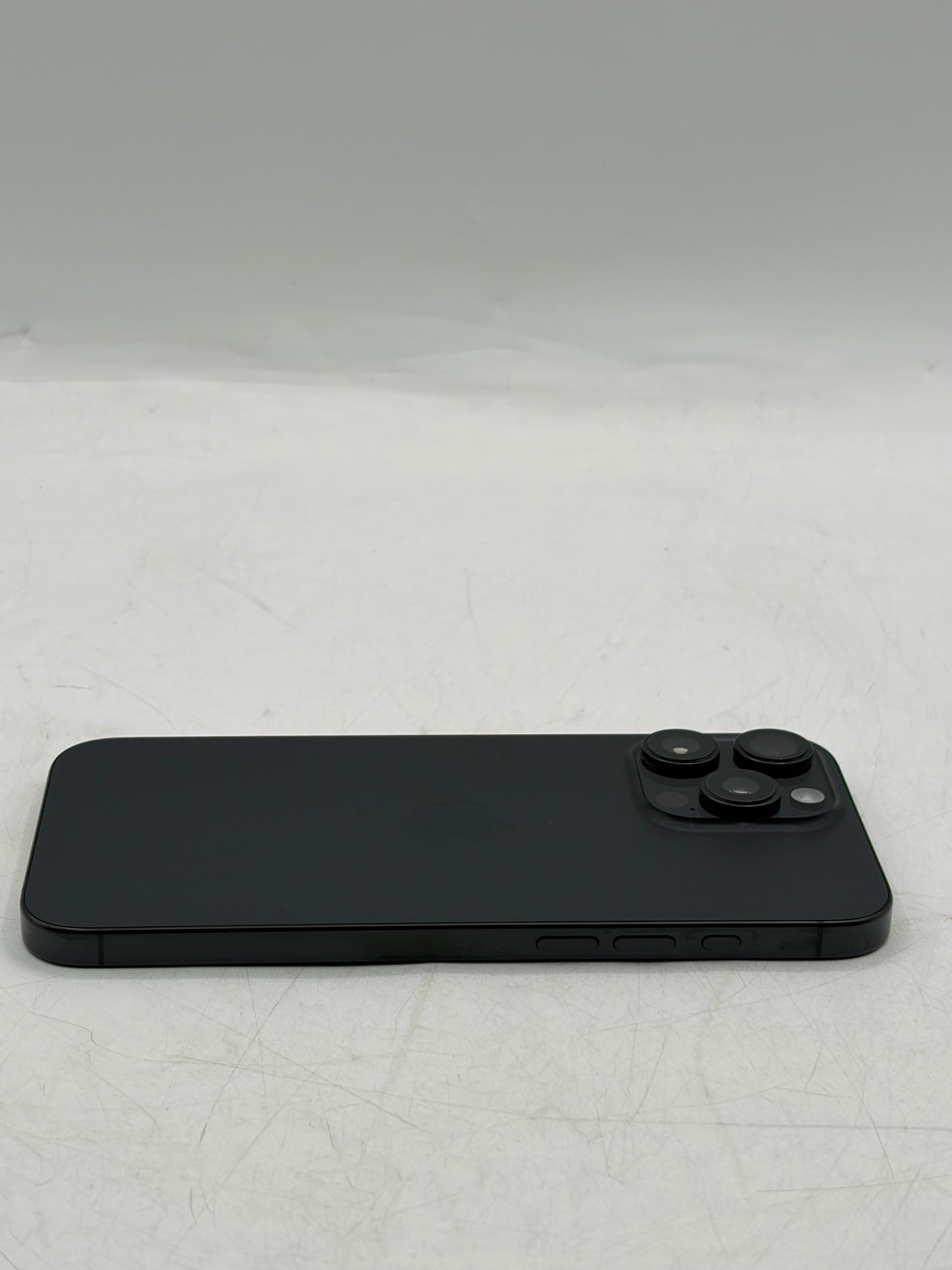 Unlocked Apple iPhone 16 Pro Max 256GB A3084 MYW33LL/A Black 92% Battery Health