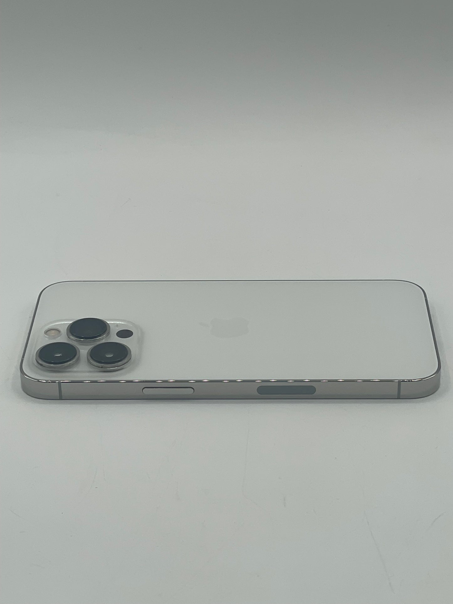 Unlocked Apple iPhone 13 Pro 6.1" 256GB White A2483 MLR73LL/A Service Batt