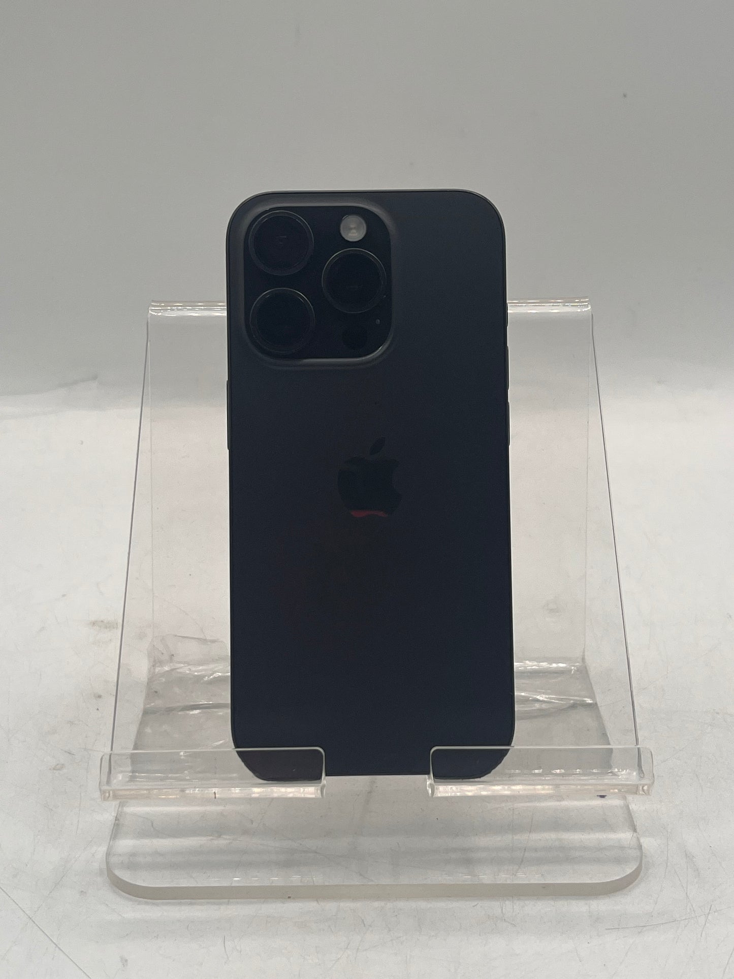 Unlocked Apple iPhone 15 Pro MTUY3LL/A A2848 128GB Black Titanium Broken LCD