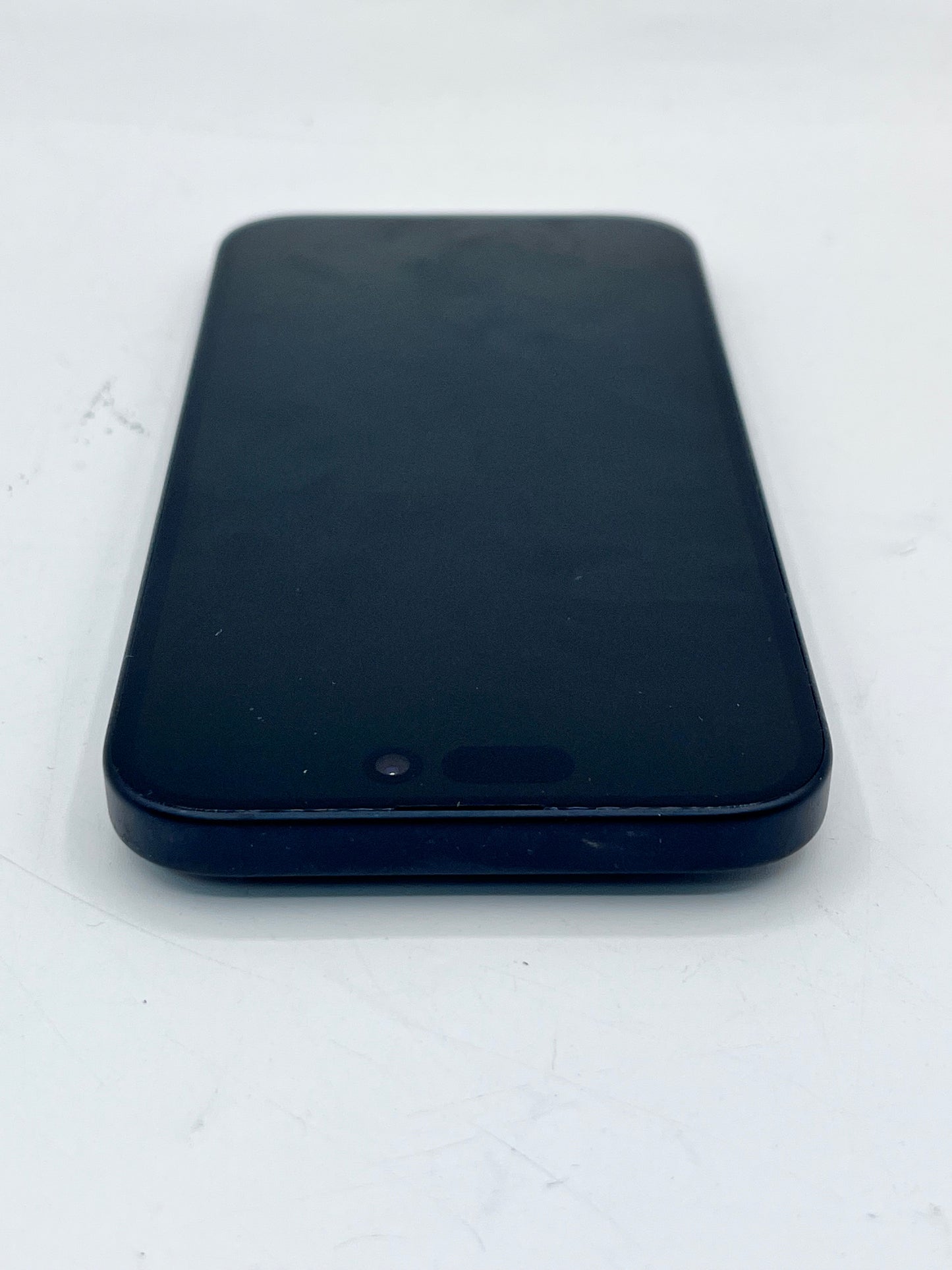 Unlocked Apple iPhone 15 6.1" MTM43LL/A A2846 256GB Black 97% BH