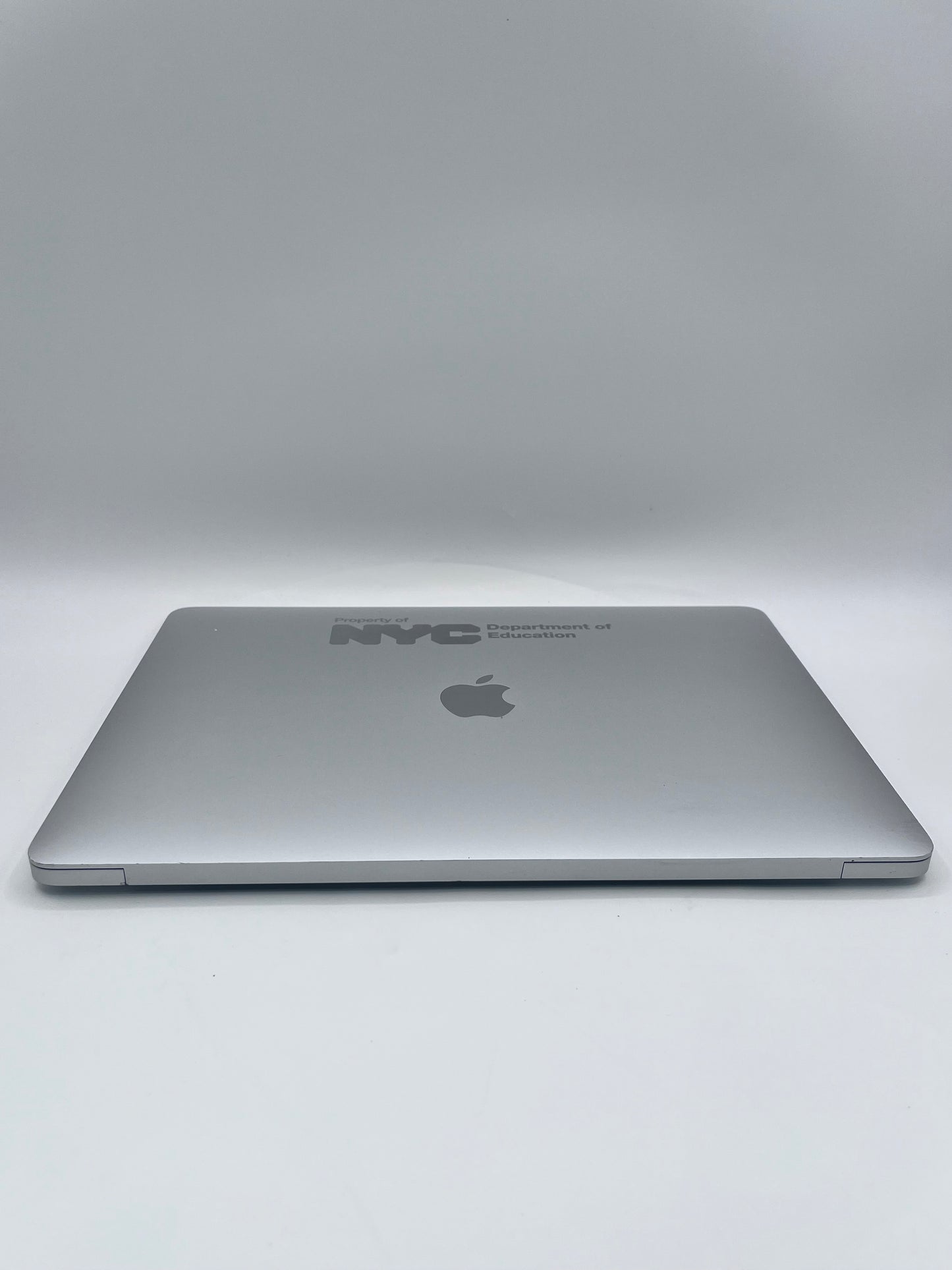 Apple MacBook Air 13.3" M1 8GB 256GB A2337 MGN93LL/A Silver Remotely Managed
