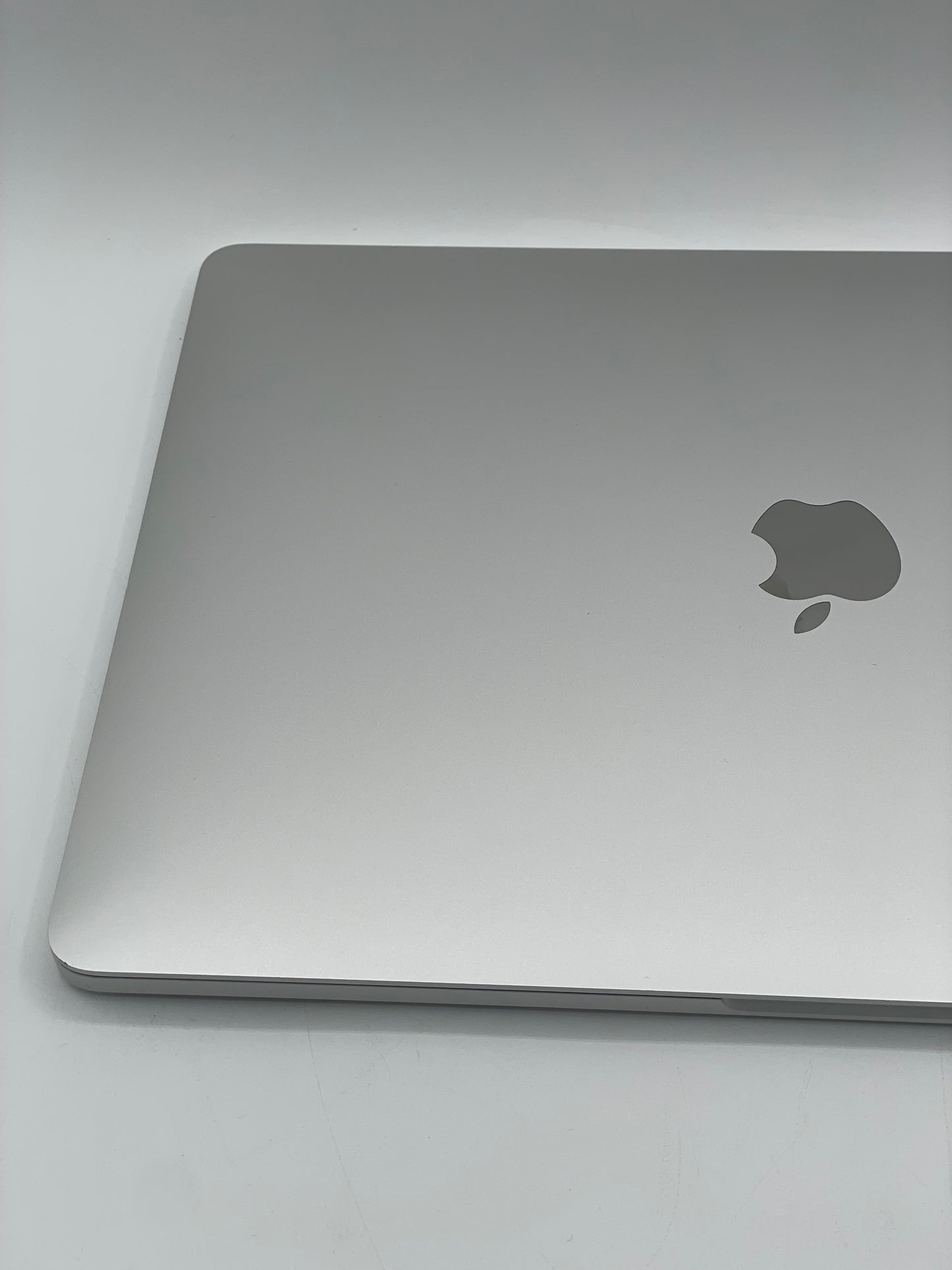2017 Apple MacBook Pro 13" A1708 Core i5 @ 2.3GHz 8GB 128GB Space Gray