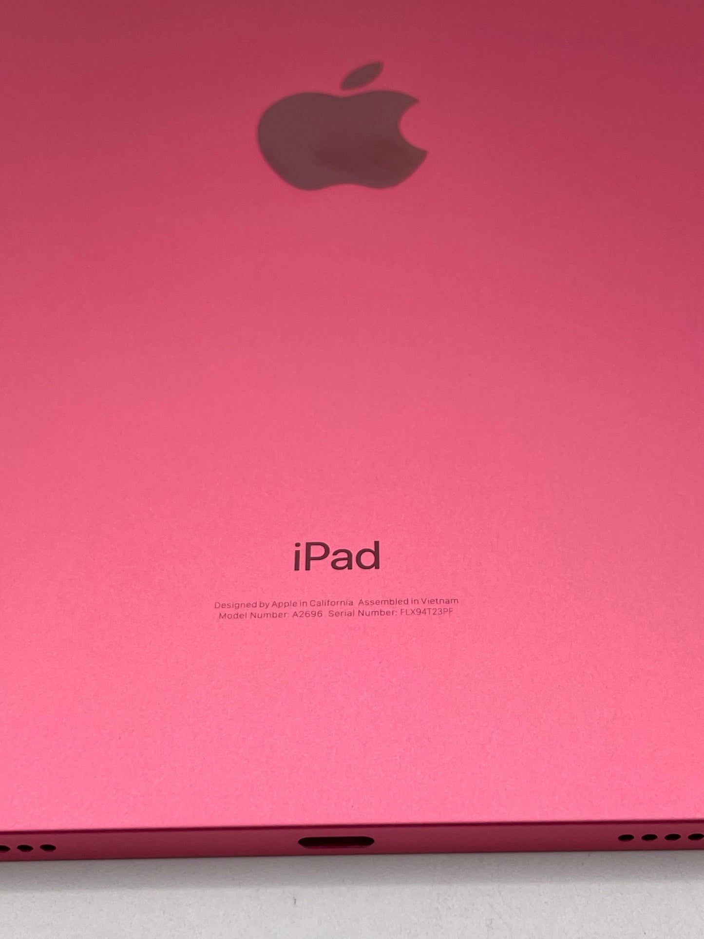 Apple iPad (10th Generation) 64GB A2696 MPQ33LL/A, Wi-Fi Only, 10.9 in - Pink
