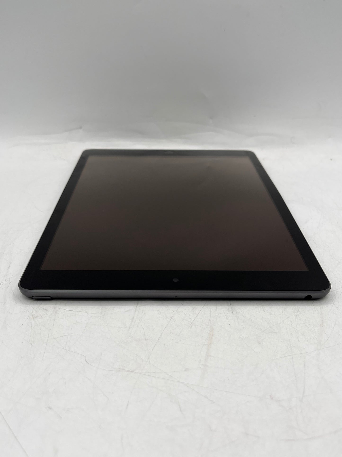 Apple iPad 9th Gen A2602 MK2K3LL/A 64GB Wi-Fi Only Space Gray