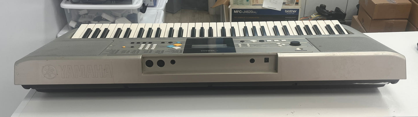 Yamaha YPT-320 Portable Digital Electronic Keyboard Silver Tested Free Shipping