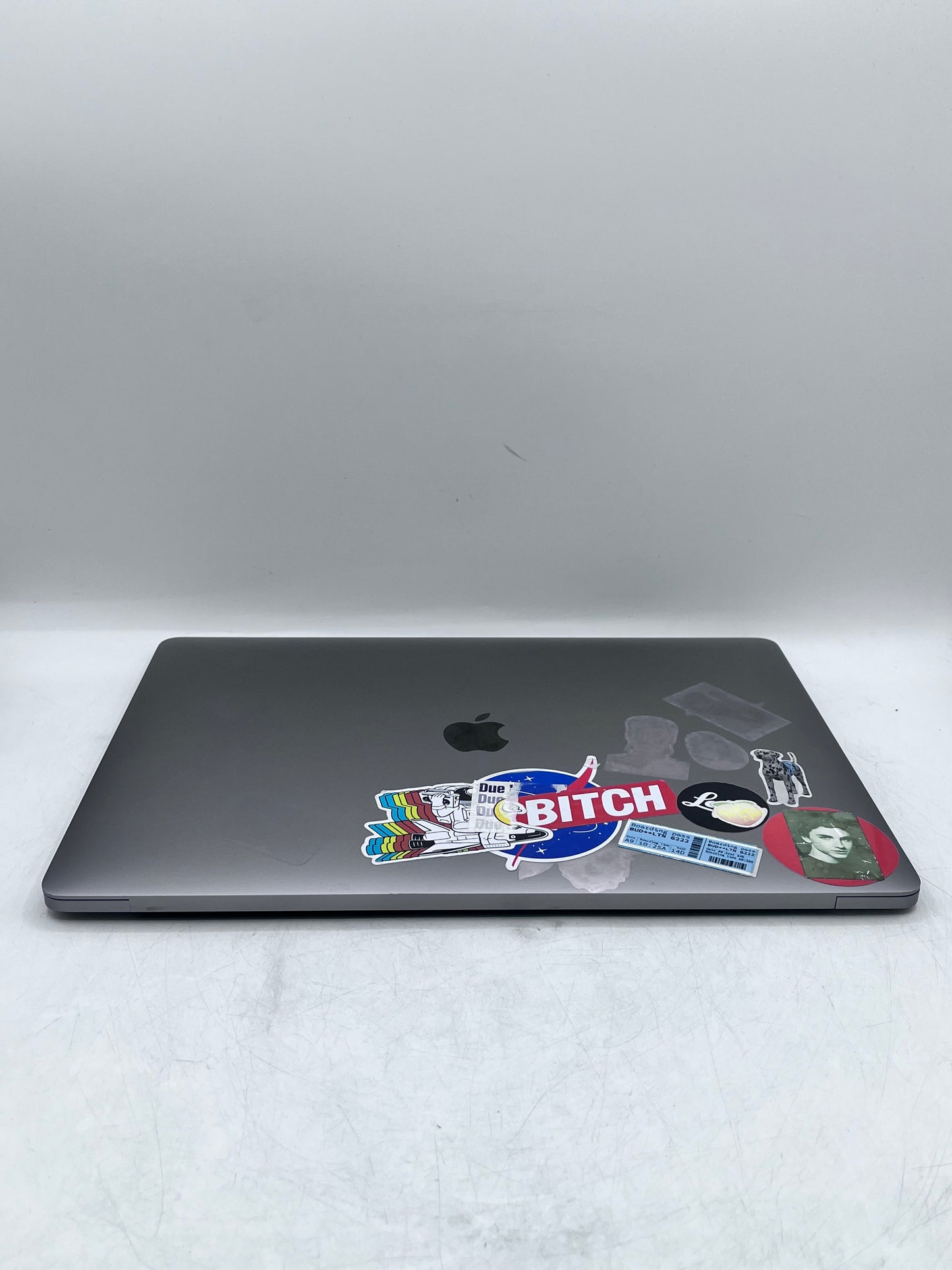 Apple MacBook Pro 15" A1990 (2018) Intel i7 16GB 512GB - Silver READ