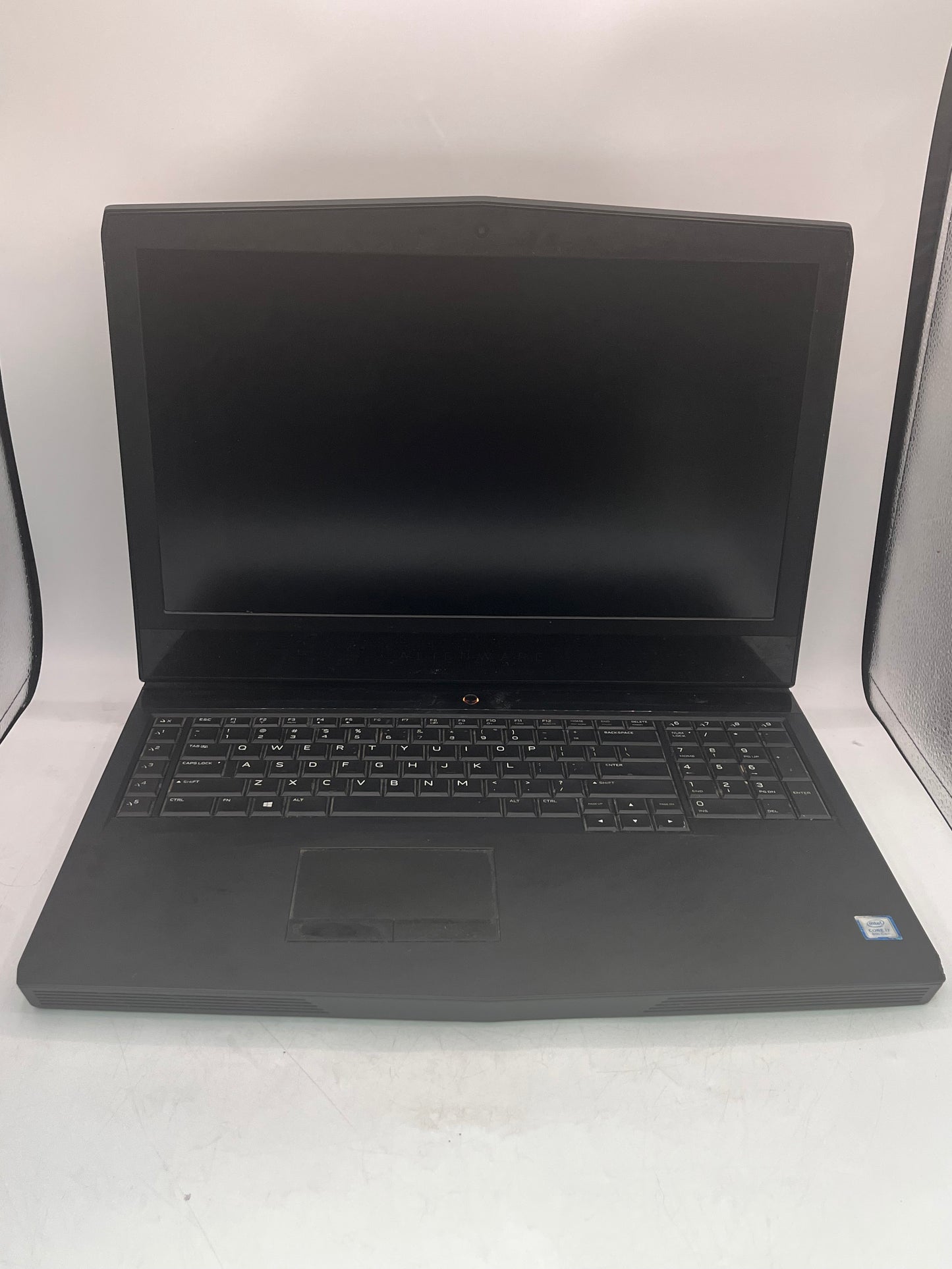Alienware m17 R4 17" Laptop i7-8750H 16GB RAM 128GB + 256GB SSD GTX 1070 Black