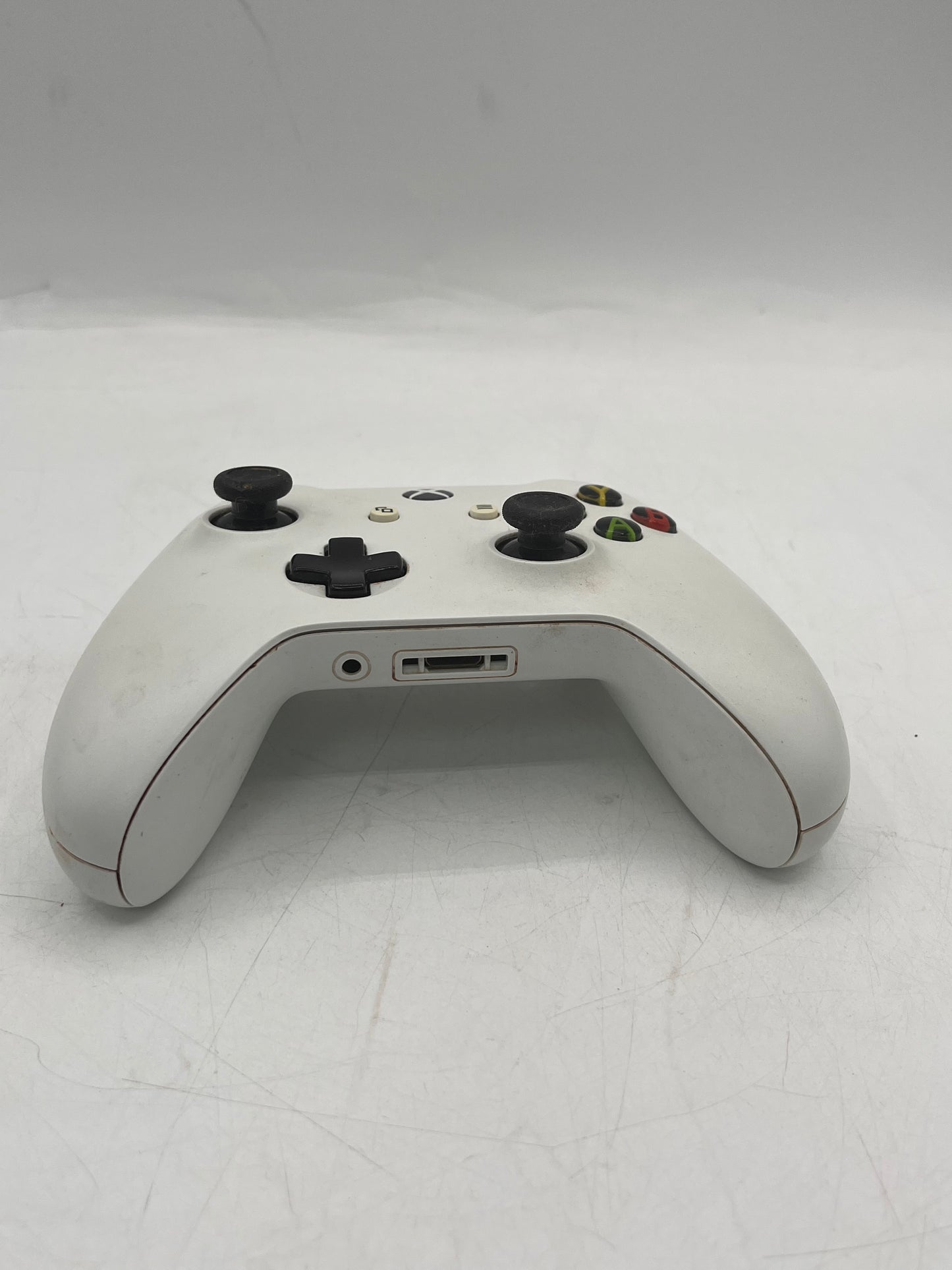 Microsoft Xbox One S 1681 1TB White w/ Controller