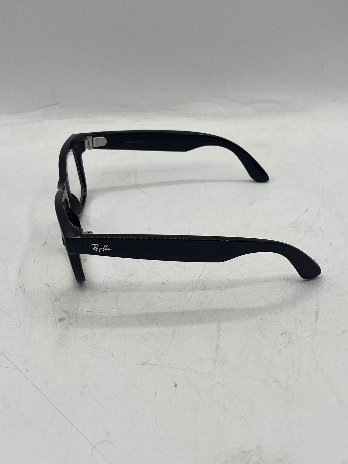 META Ray-Ban Meta Wayfarer Gen 1 Matte Black Transitions RW4008 Smart Glasses