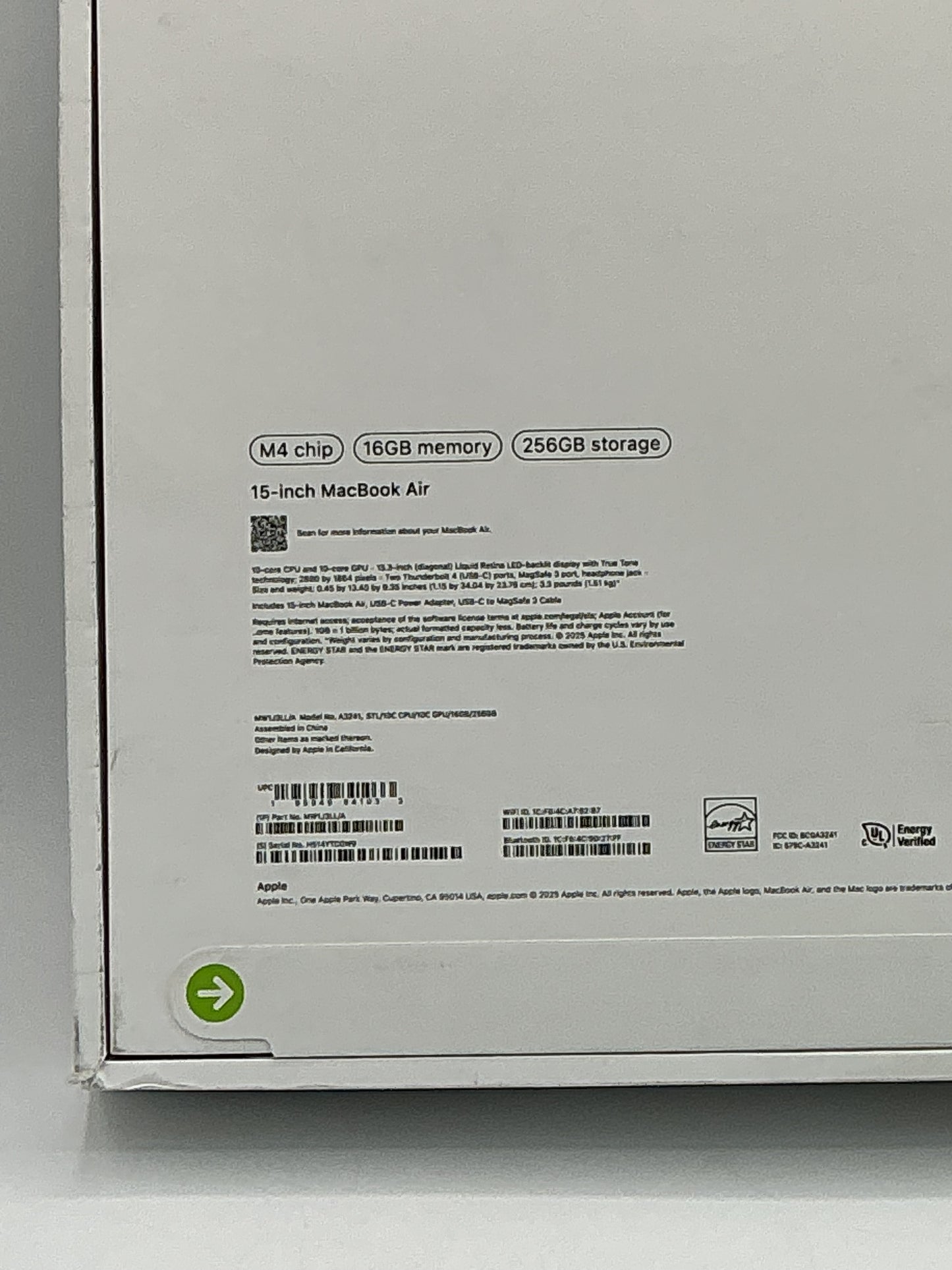 Apple MacBook Air 15-inch 2025 M4 Chip 10-Core GPU 256GB SSD 16GB RAM Starlight A3241