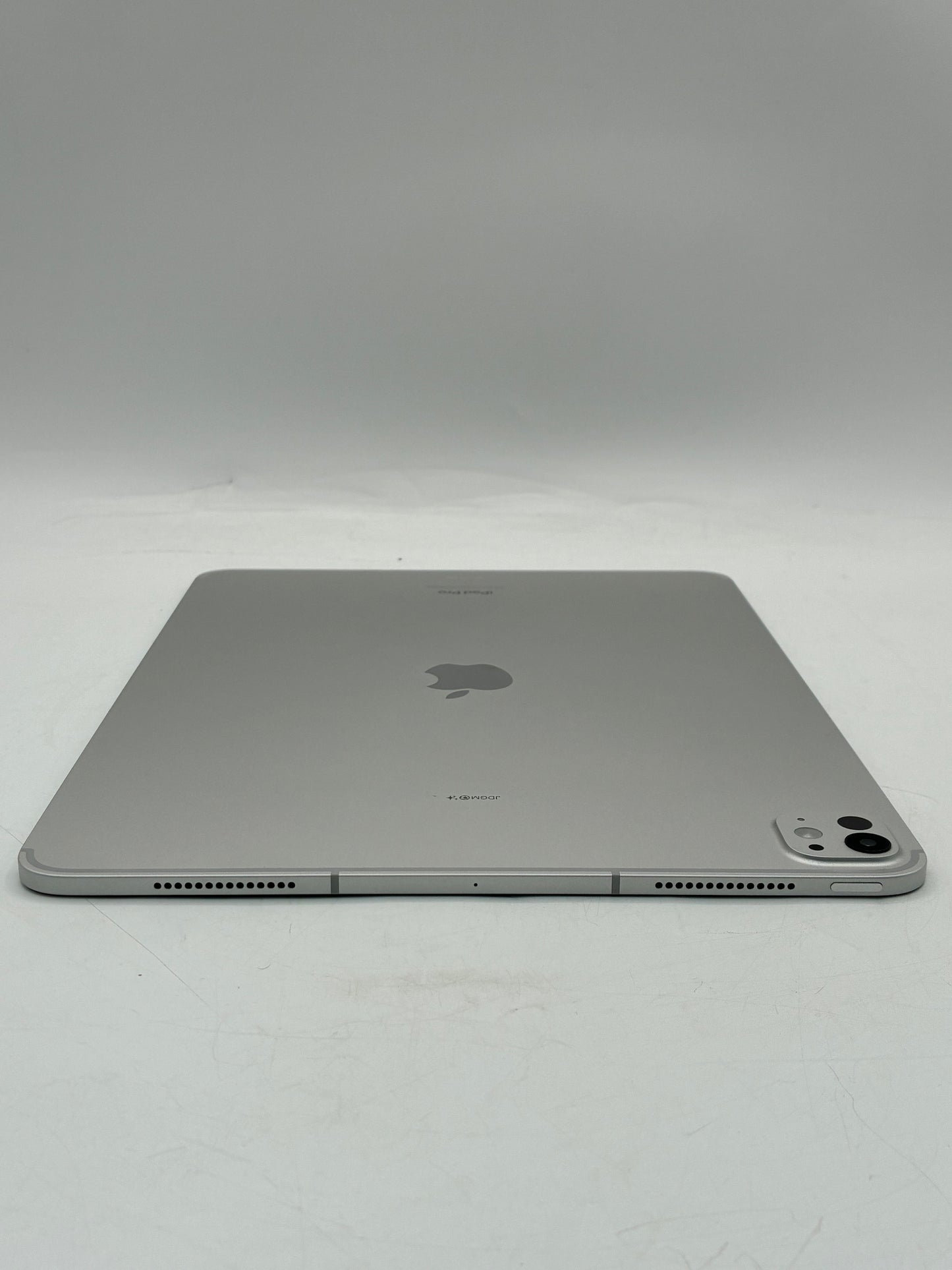 Unlocked Apple iPad Pro 13" M4 256GB Wi-Fi + LTE A2926 MVXT3LL/A Silver 97% BH