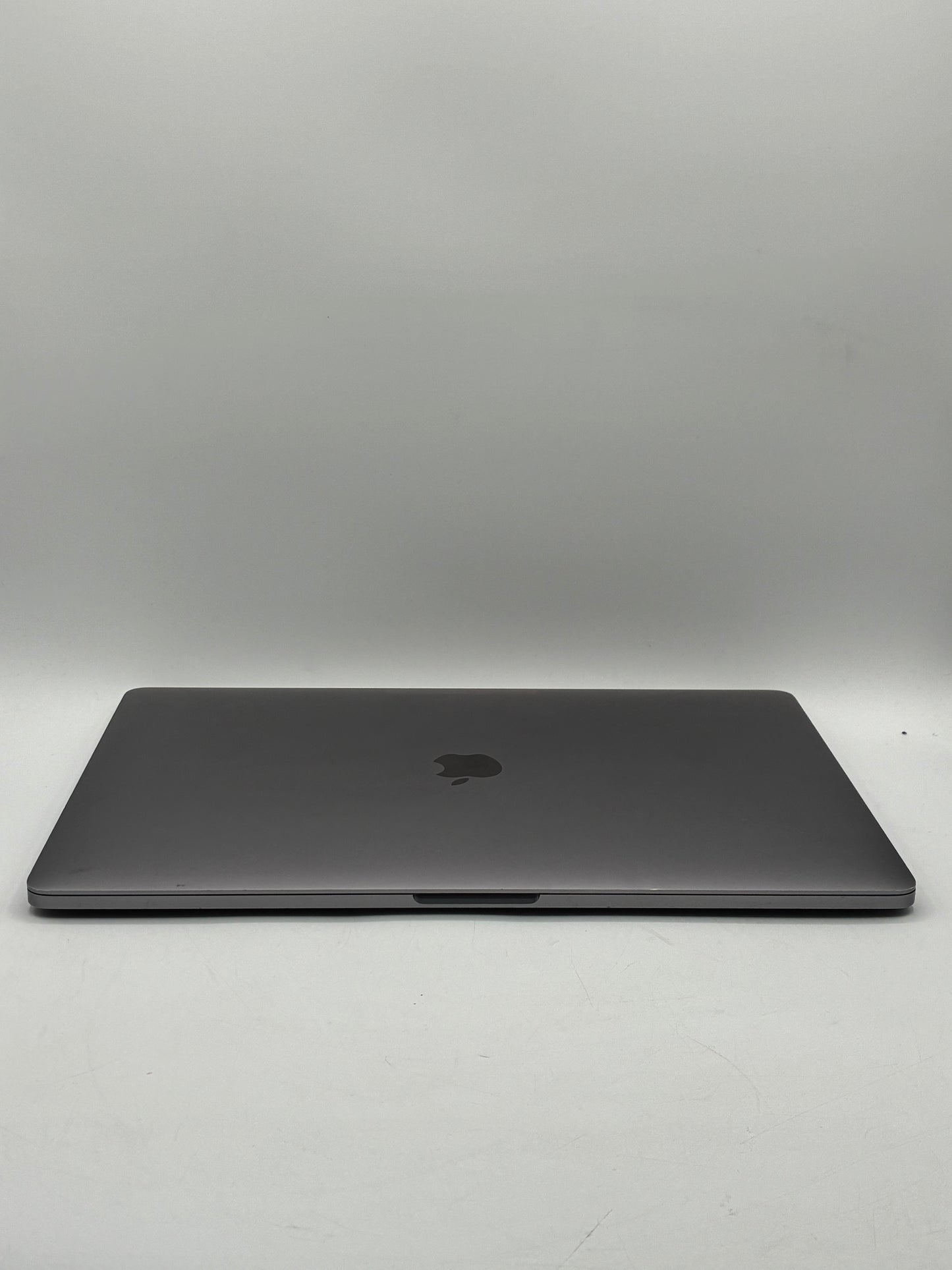 Apple MacBook Pro 15" A1990 2018 Core i7 16GB 256GB Space Gray (READ)