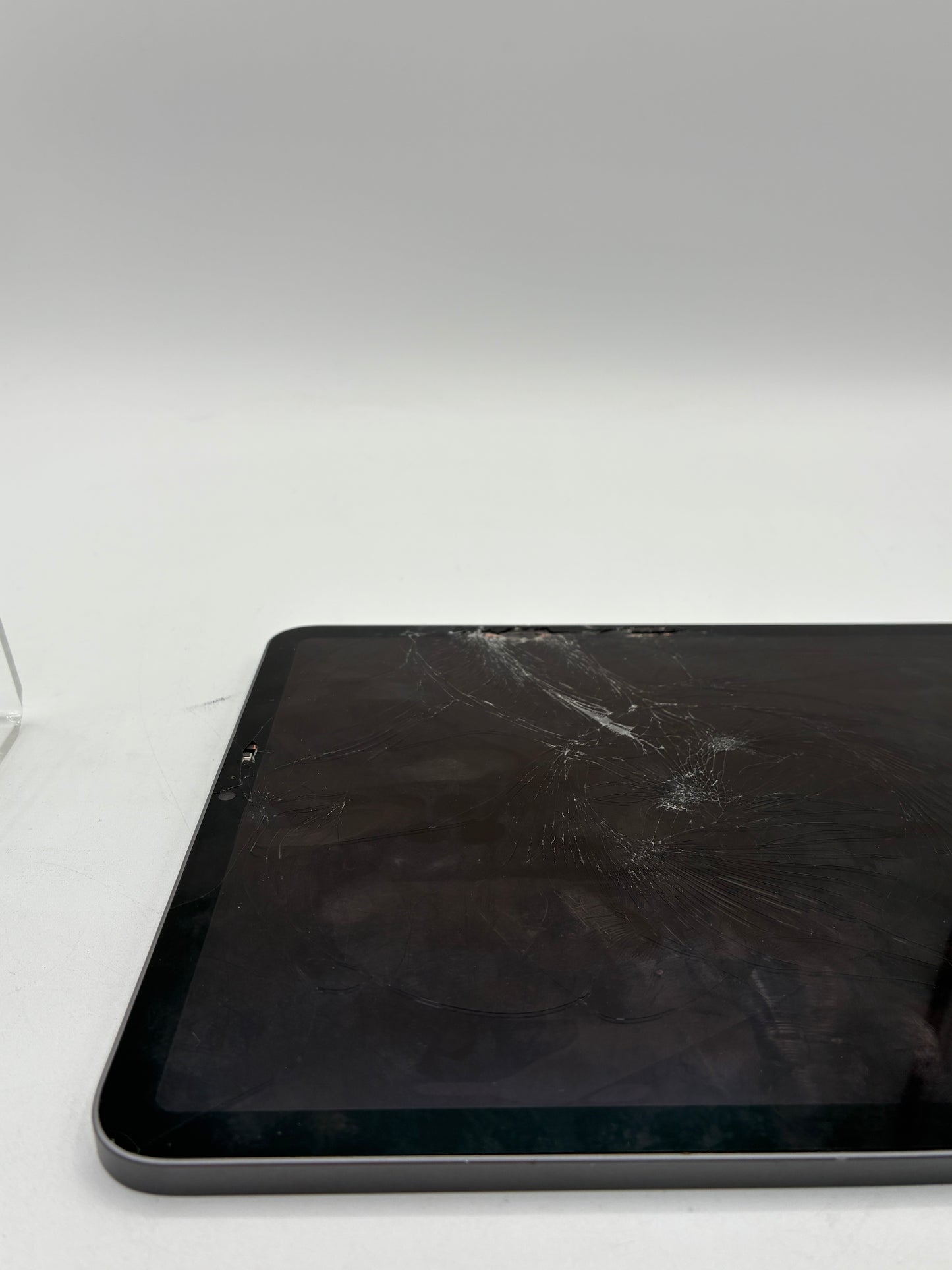 Apple iPad Pro 11" (3rd Gen) A2377 128GB Space Gray Wi-Fi Only - Broken