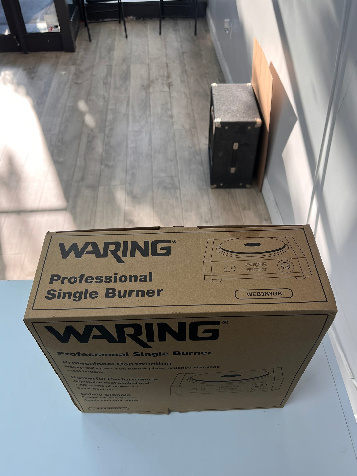 Waring Commercial Cast Iron Burner WEB3NYGR Professional Heavy Duty Restaurant Accessory Silver