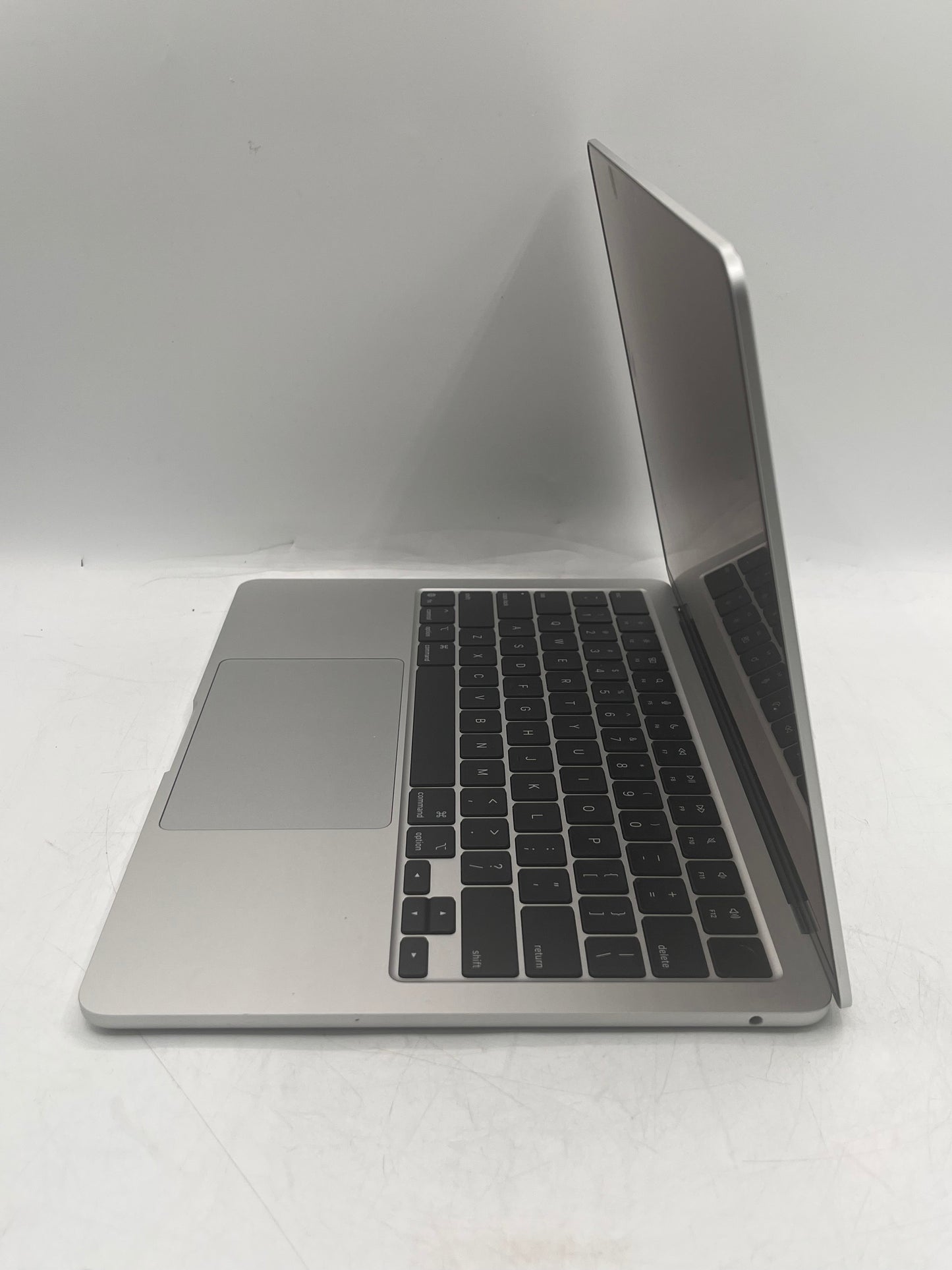 2025 Apple MacBook Air 13" M4 16GB 256GB A3240 MW0W3LL/A  Silver Free Shipping