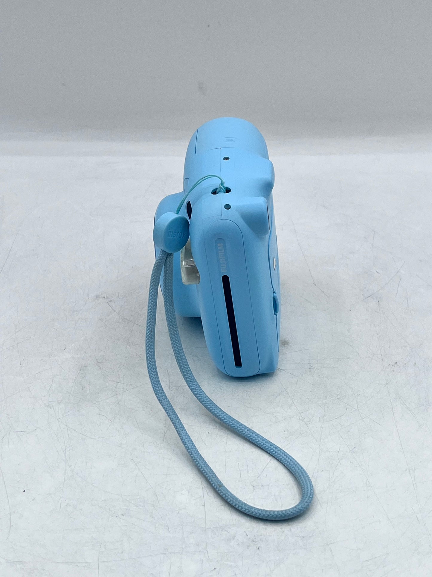 Fujifilm Instax Mini 11 Instant Camera with Bag - Sky Blue