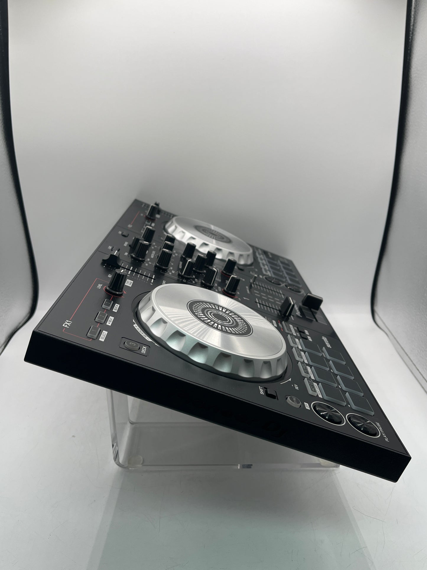Pioneer DDJ-SB3 - Professional DJ Controller for Serato - Black