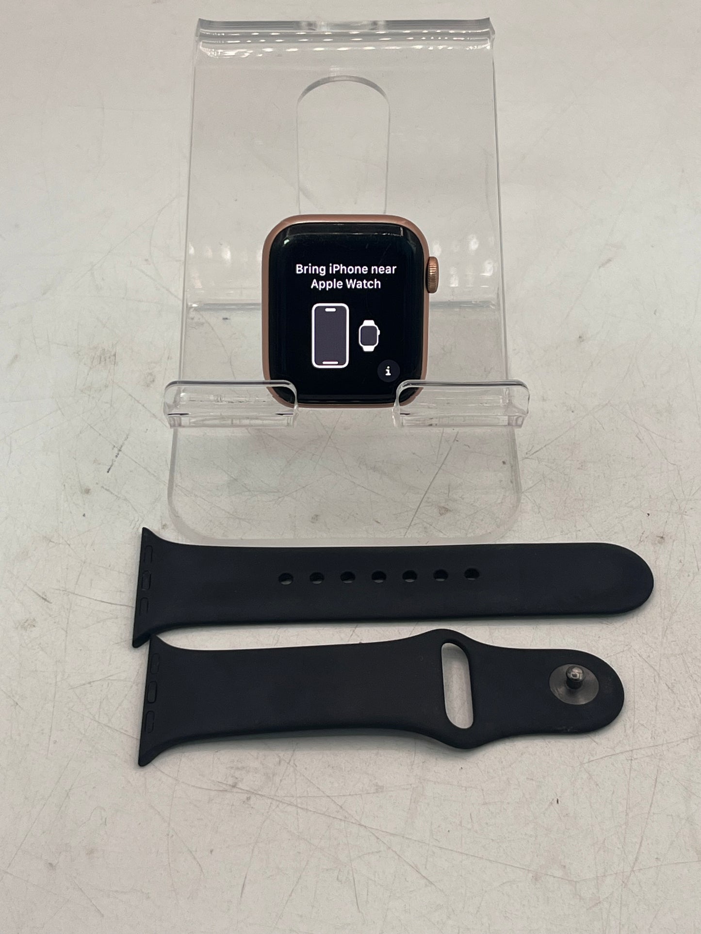 Unlocked Apple Watch SE Cellular A2353 40mm Rose Gold GPS + Cellular
