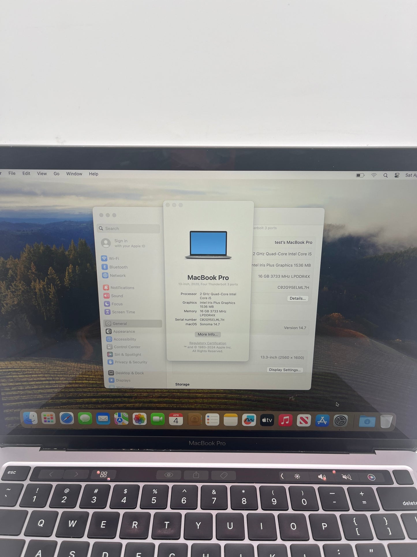 Apple MacBook Pro 13-inch A2251 2020  Core i5 16GB RAM 512GB Space Gray