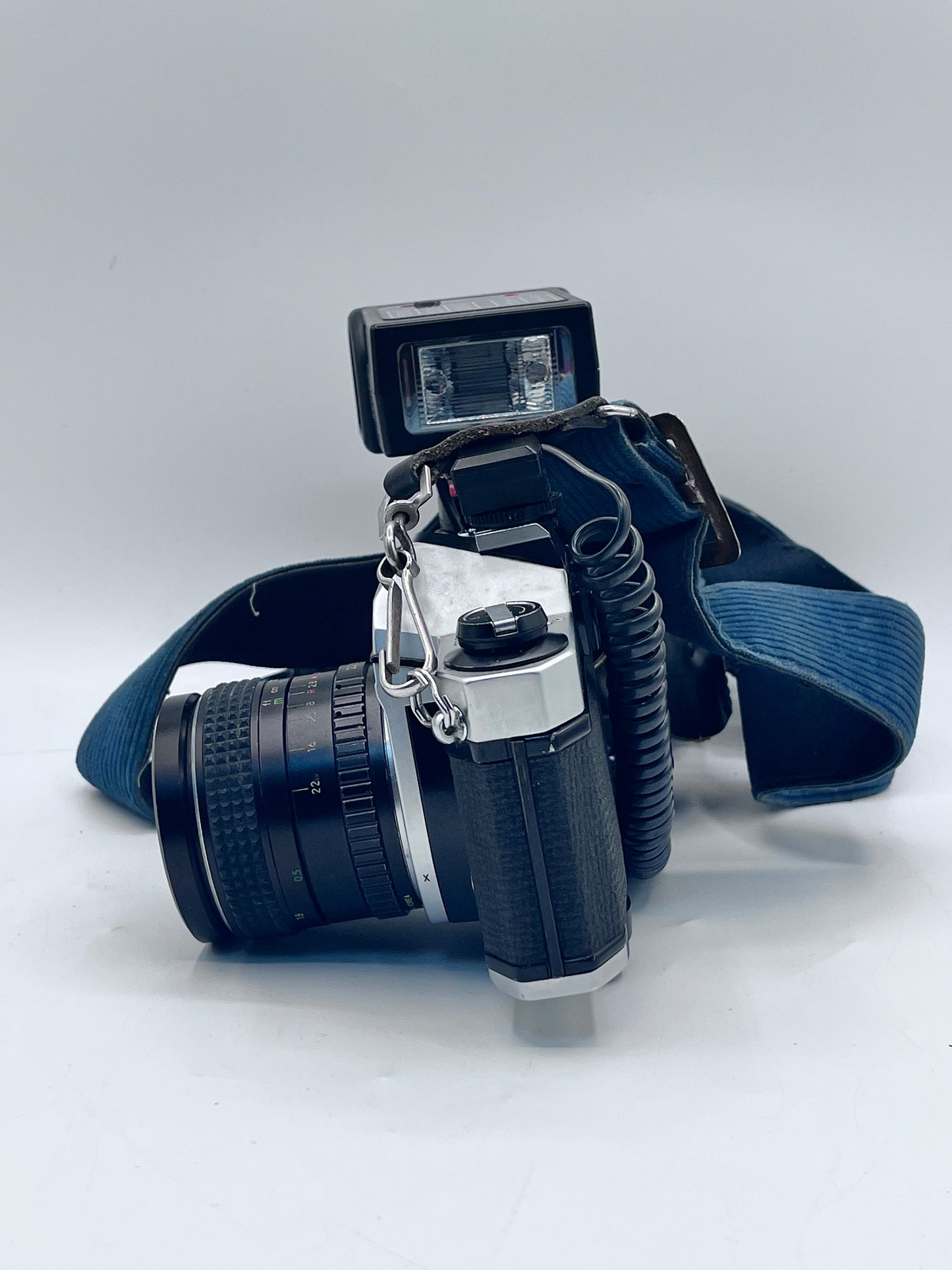 Asahi Pentax K1000 35mm Film Camera with Hanimex Lens and Flash Bundle