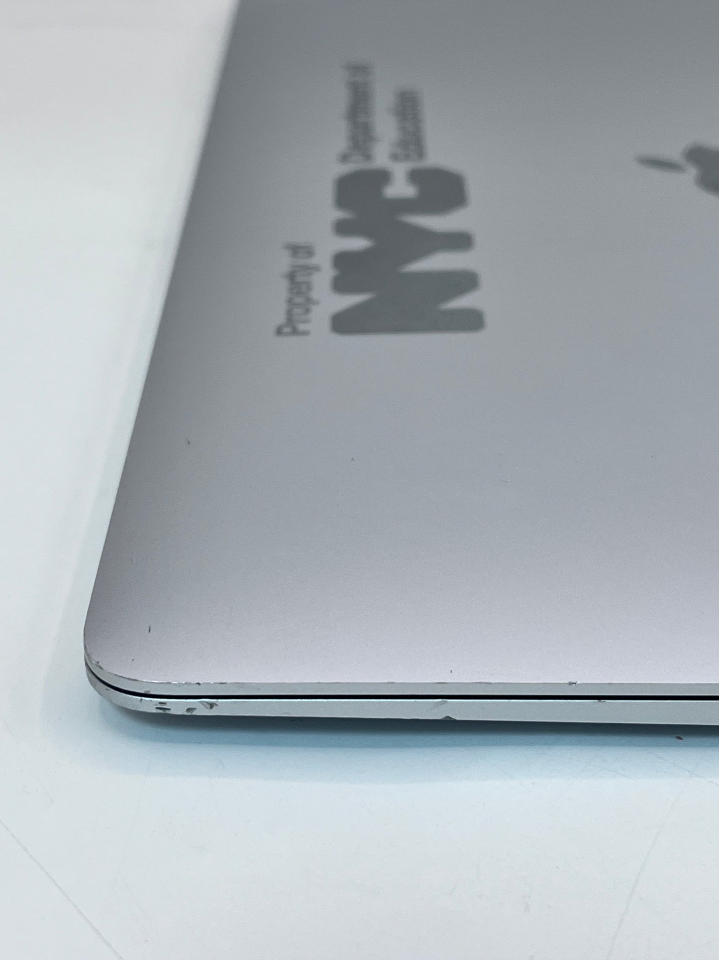 2020 Apple MacBook Air 13.3" M1 7C 8GB 256GB A2337 REMOTELY MANAGED