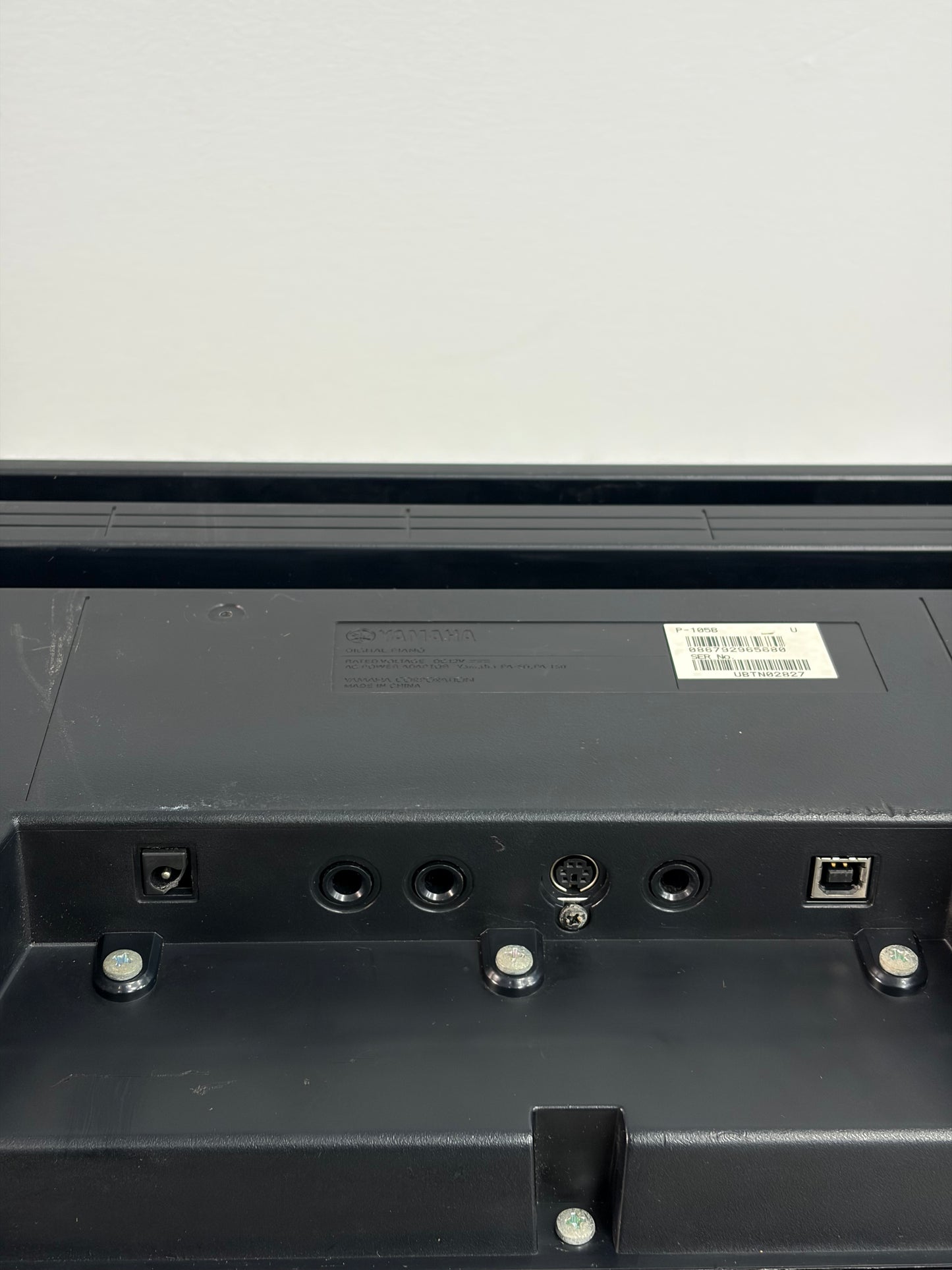 Yamaha P-105 88-Key Digital Piano w/ Power Supply Tested Free Shipping